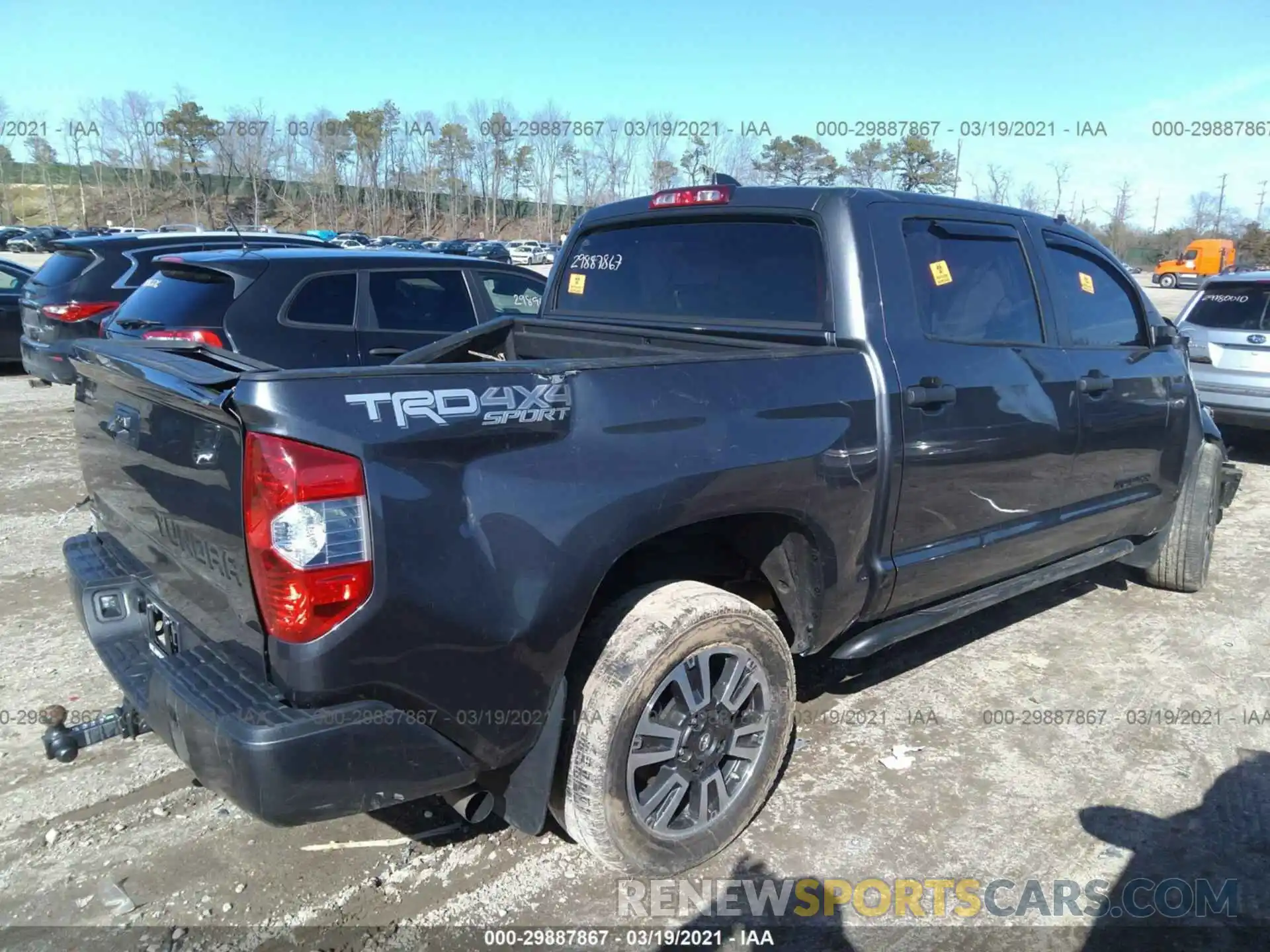 4 Фотография поврежденного автомобиля 5TFDY5F11LX954677 TOYOTA TUNDRA 4WD 2020