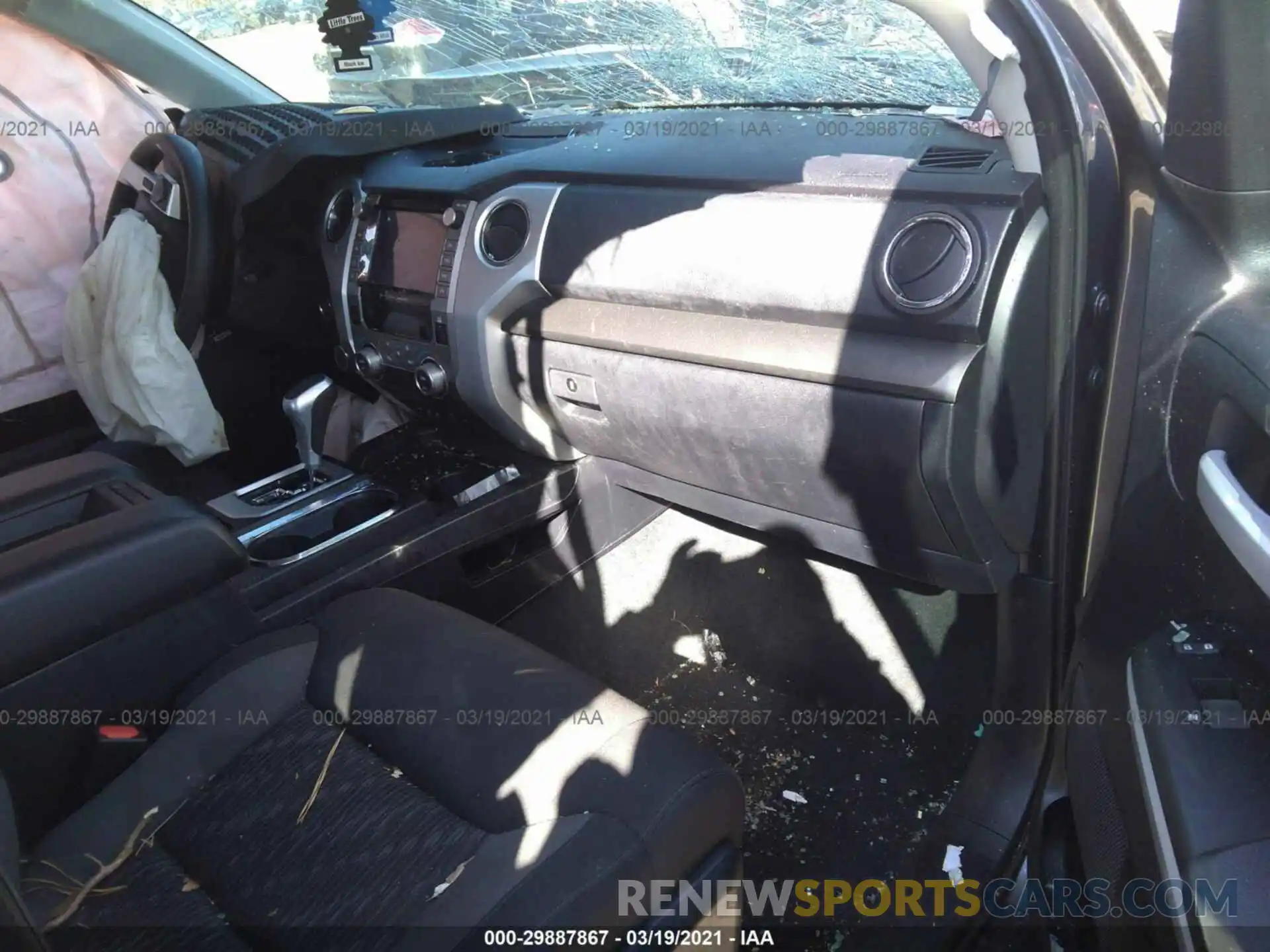 5 Photograph of a damaged car 5TFDY5F11LX954677 TOYOTA TUNDRA 4WD 2020