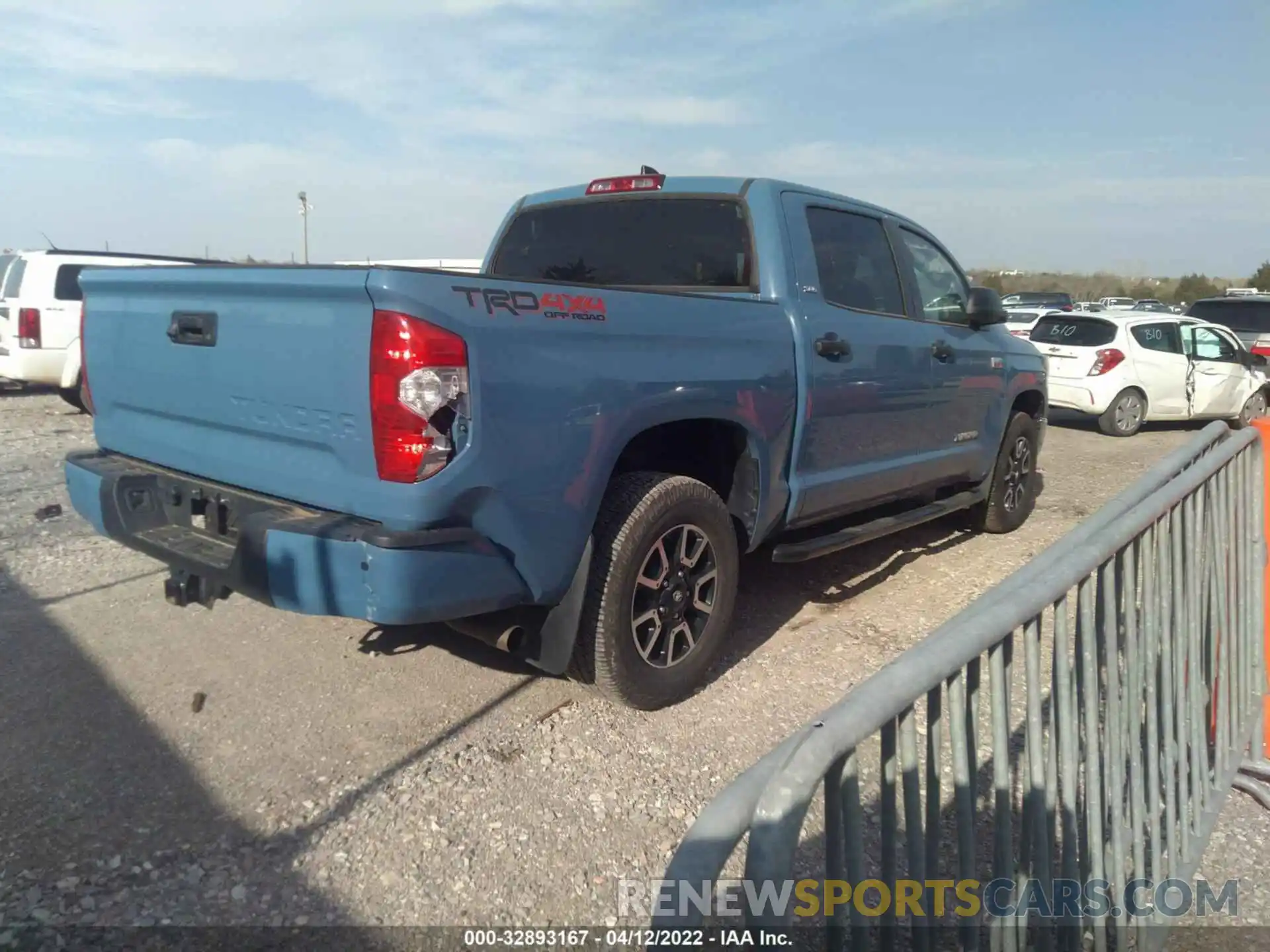 4 Фотография поврежденного автомобиля 5TFDY5F12LX887782 TOYOTA TUNDRA 4WD 2020