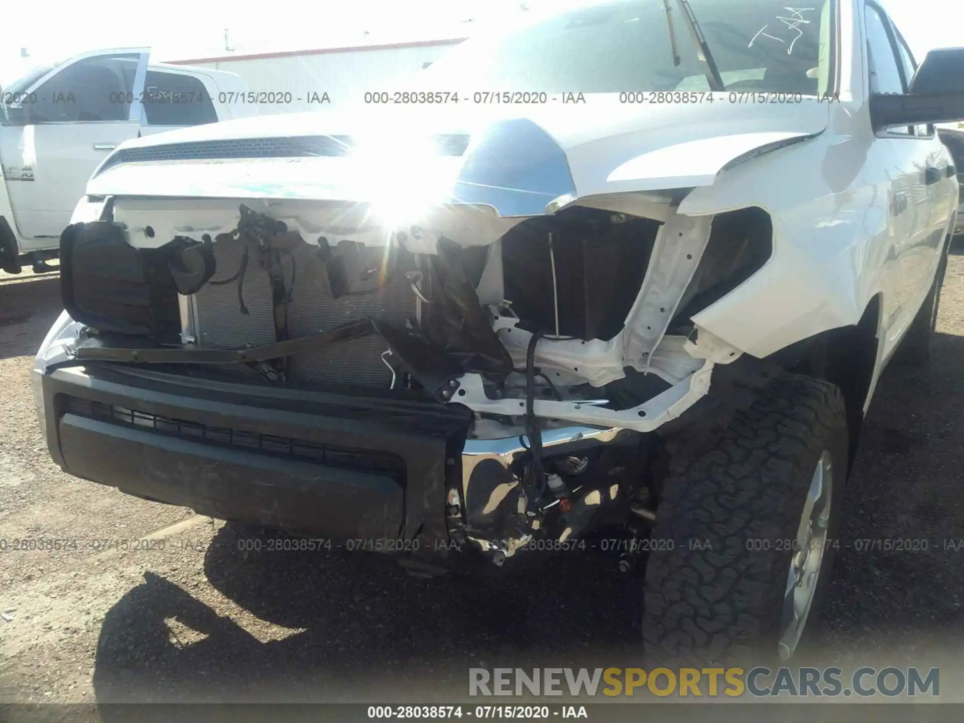 6 Photograph of a damaged car 5TFDY5F12LX897163 TOYOTA TUNDRA 4WD 2020