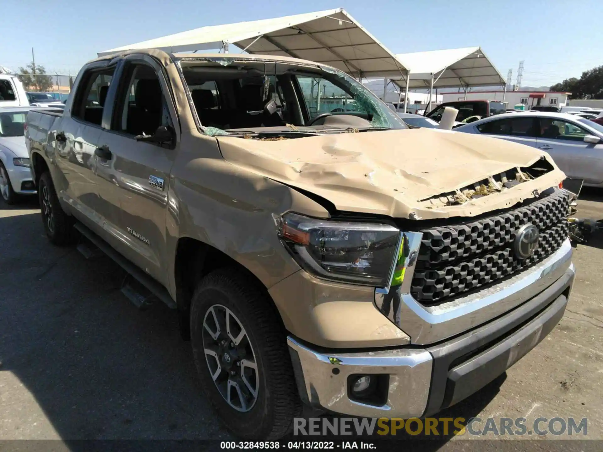 1 Photograph of a damaged car 5TFDY5F12LX916326 TOYOTA TUNDRA 4WD 2020