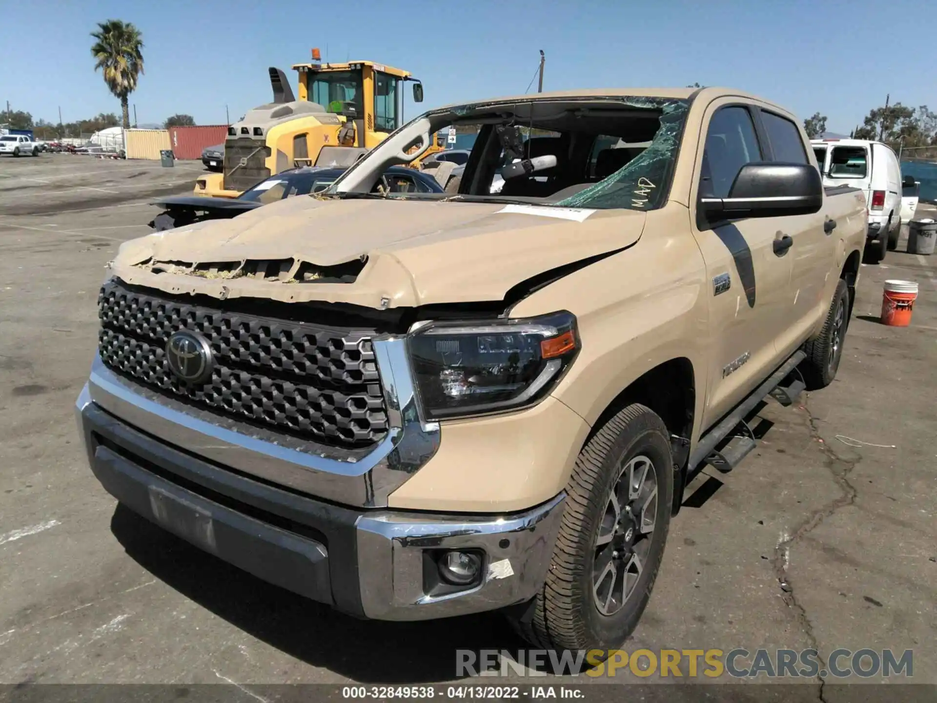 2 Photograph of a damaged car 5TFDY5F12LX916326 TOYOTA TUNDRA 4WD 2020