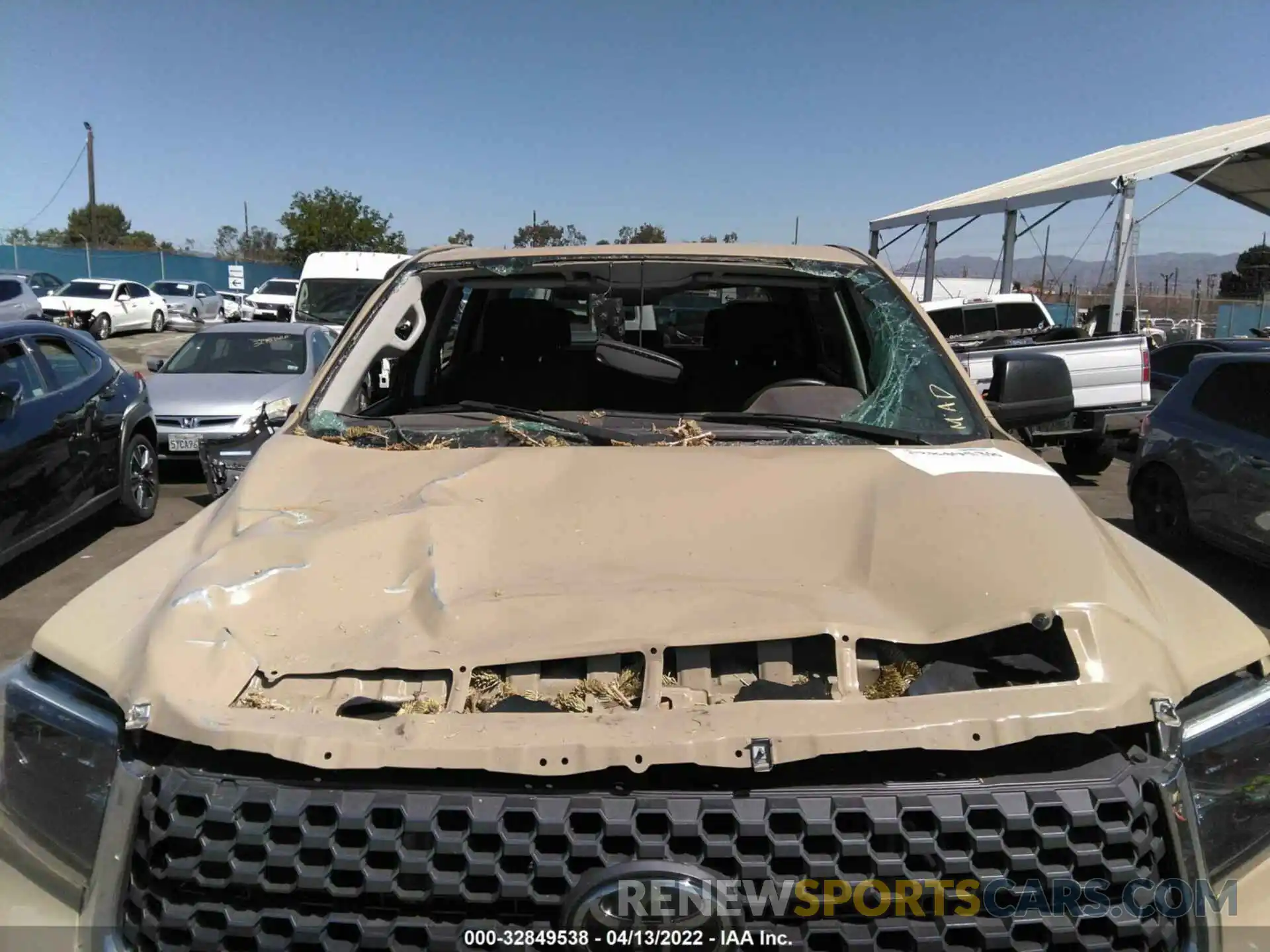 6 Photograph of a damaged car 5TFDY5F12LX916326 TOYOTA TUNDRA 4WD 2020