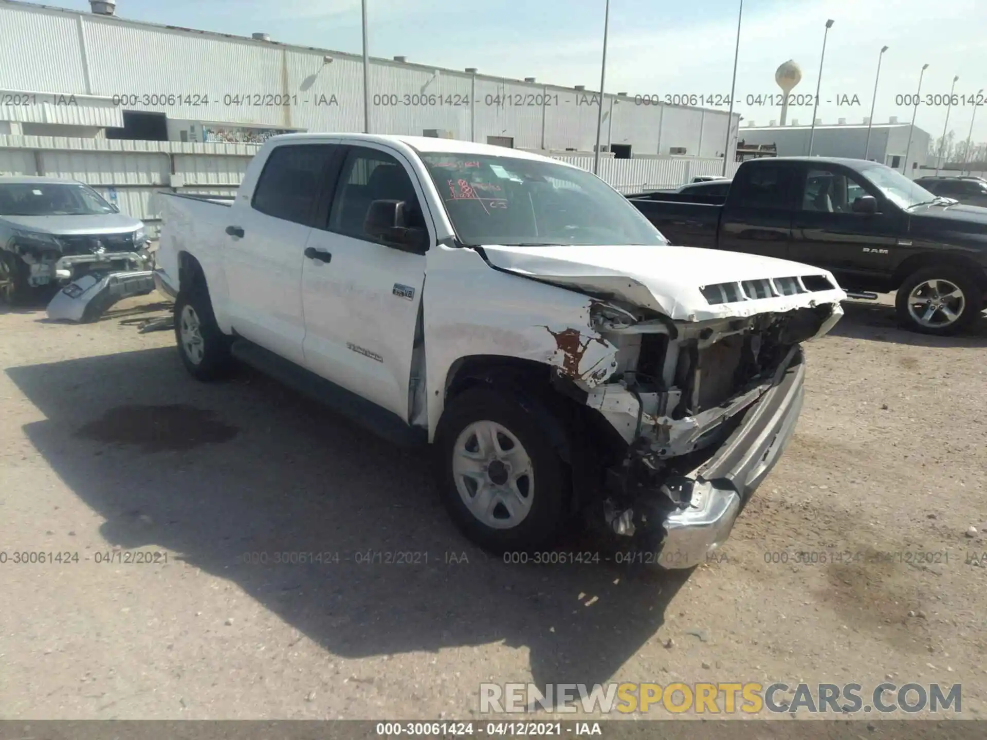 1 Photograph of a damaged car 5TFDY5F12LX917587 TOYOTA TUNDRA 4WD 2020