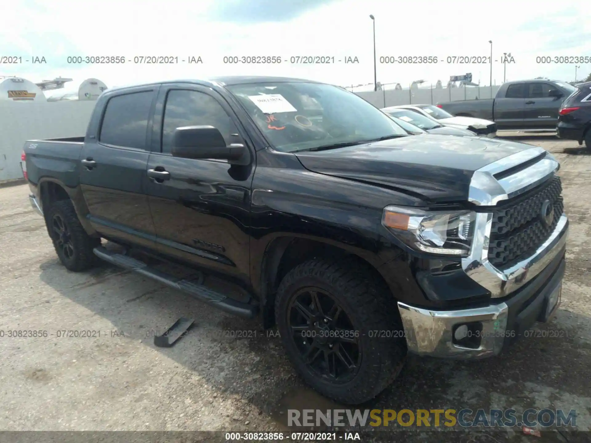 1 Photograph of a damaged car 5TFDY5F12LX918271 TOYOTA TUNDRA 4WD 2020