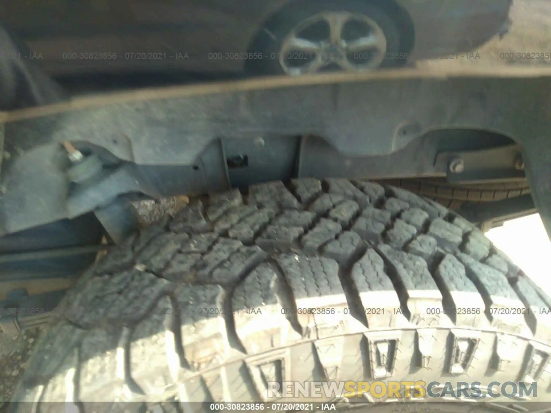 13 Photograph of a damaged car 5TFDY5F12LX918271 TOYOTA TUNDRA 4WD 2020