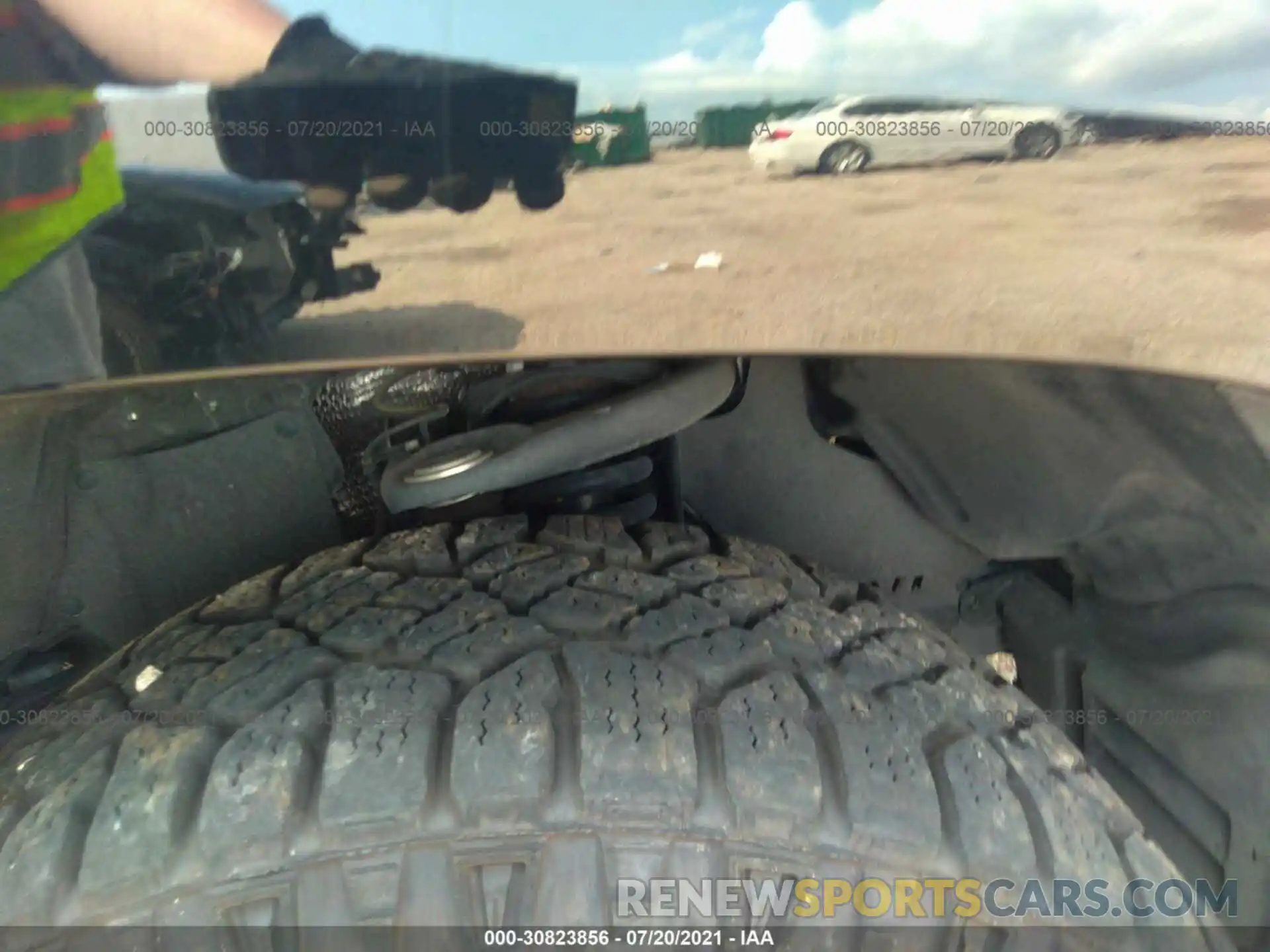 14 Photograph of a damaged car 5TFDY5F12LX918271 TOYOTA TUNDRA 4WD 2020