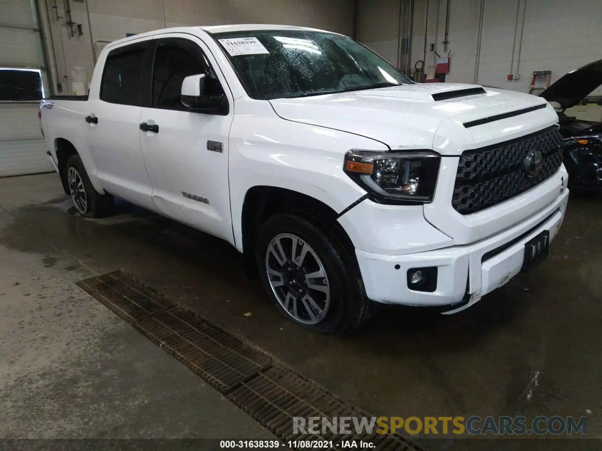 1 Photograph of a damaged car 5TFDY5F12LX924376 TOYOTA TUNDRA 4WD 2020