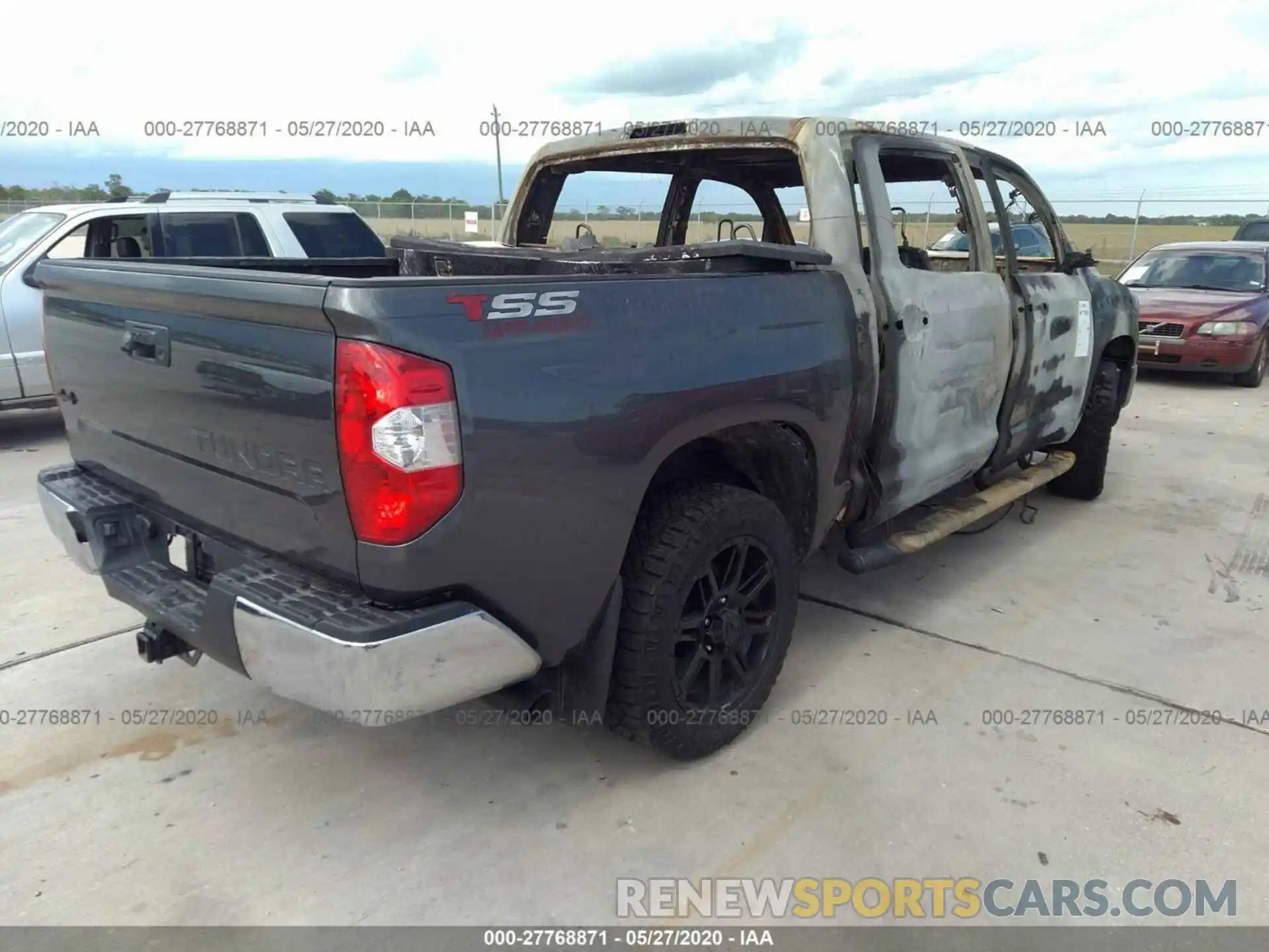 4 Фотография поврежденного автомобиля 5TFDY5F12LX933112 TOYOTA TUNDRA 4WD 2020