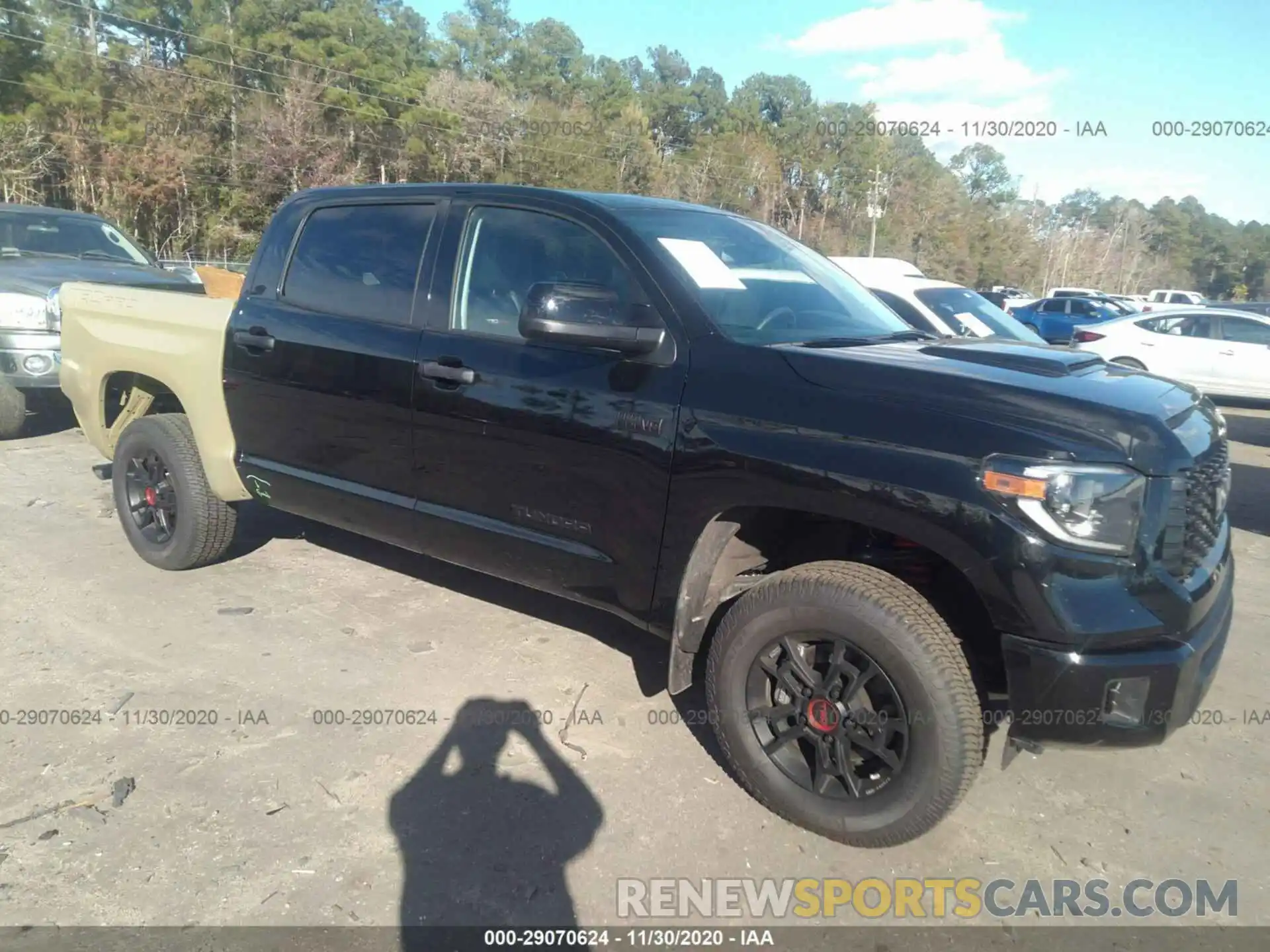 1 Photograph of a damaged car 5TFDY5F12LX935409 TOYOTA TUNDRA 4WD 2020