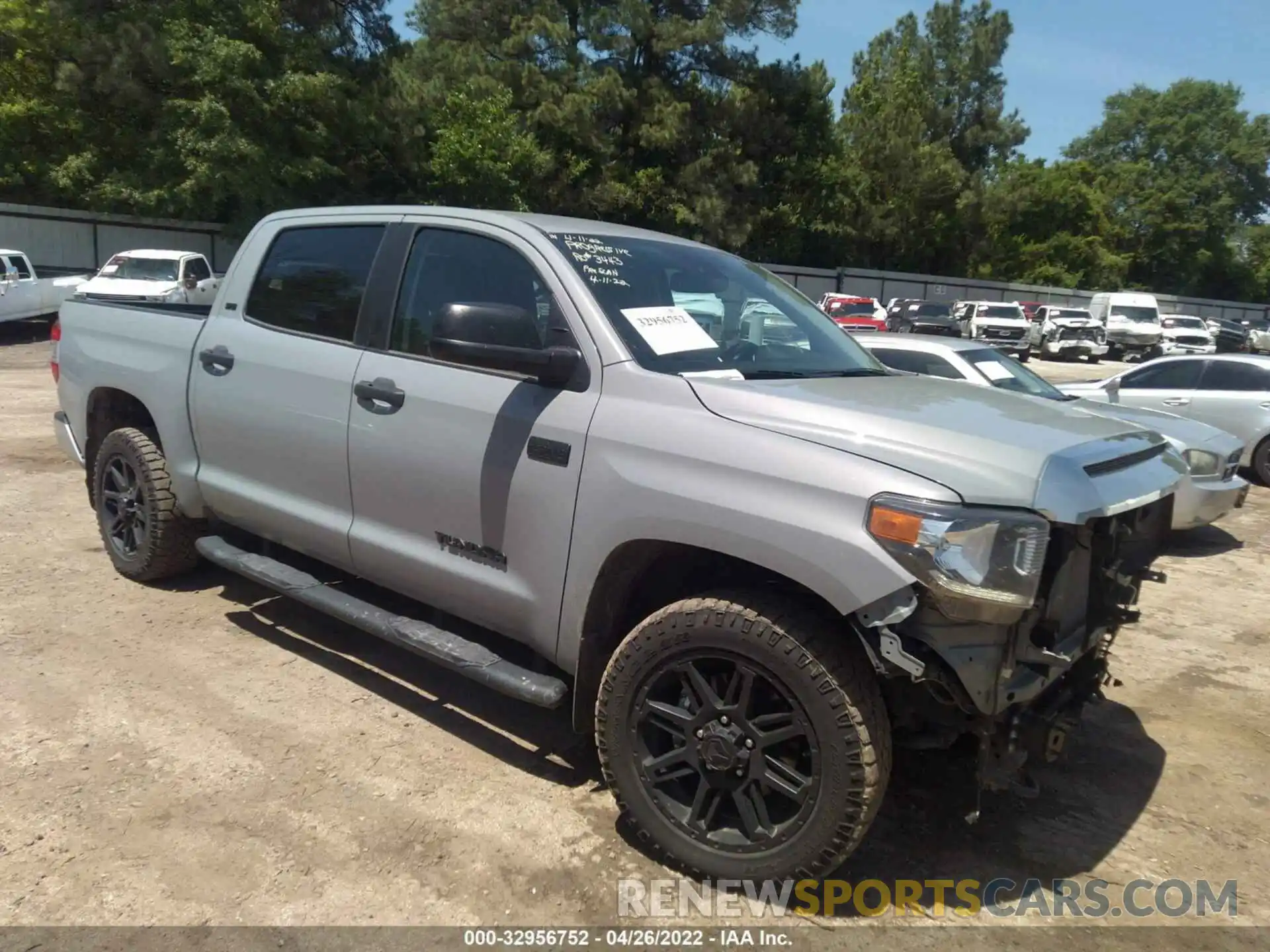 1 Photograph of a damaged car 5TFDY5F12LX940514 TOYOTA TUNDRA 4WD 2020