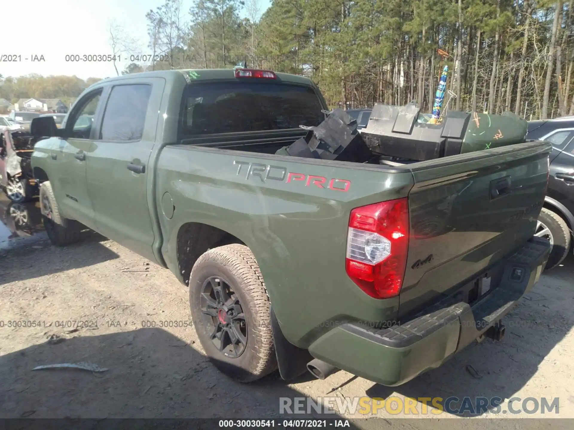 3 Фотография поврежденного автомобиля 5TFDY5F13LX892618 TOYOTA TUNDRA 4WD 2020