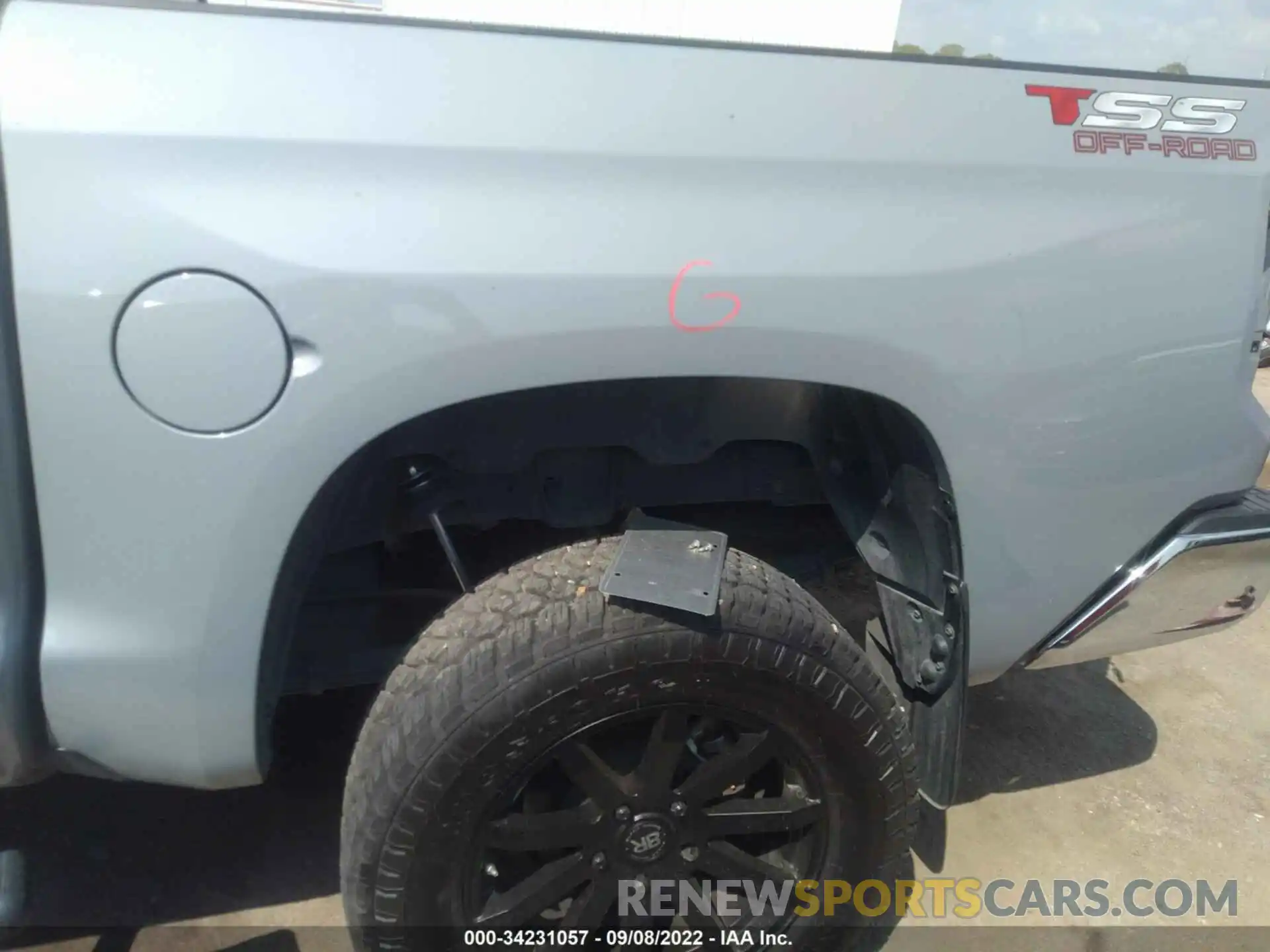 13 Photograph of a damaged car 5TFDY5F13LX898709 TOYOTA TUNDRA 4WD 2020