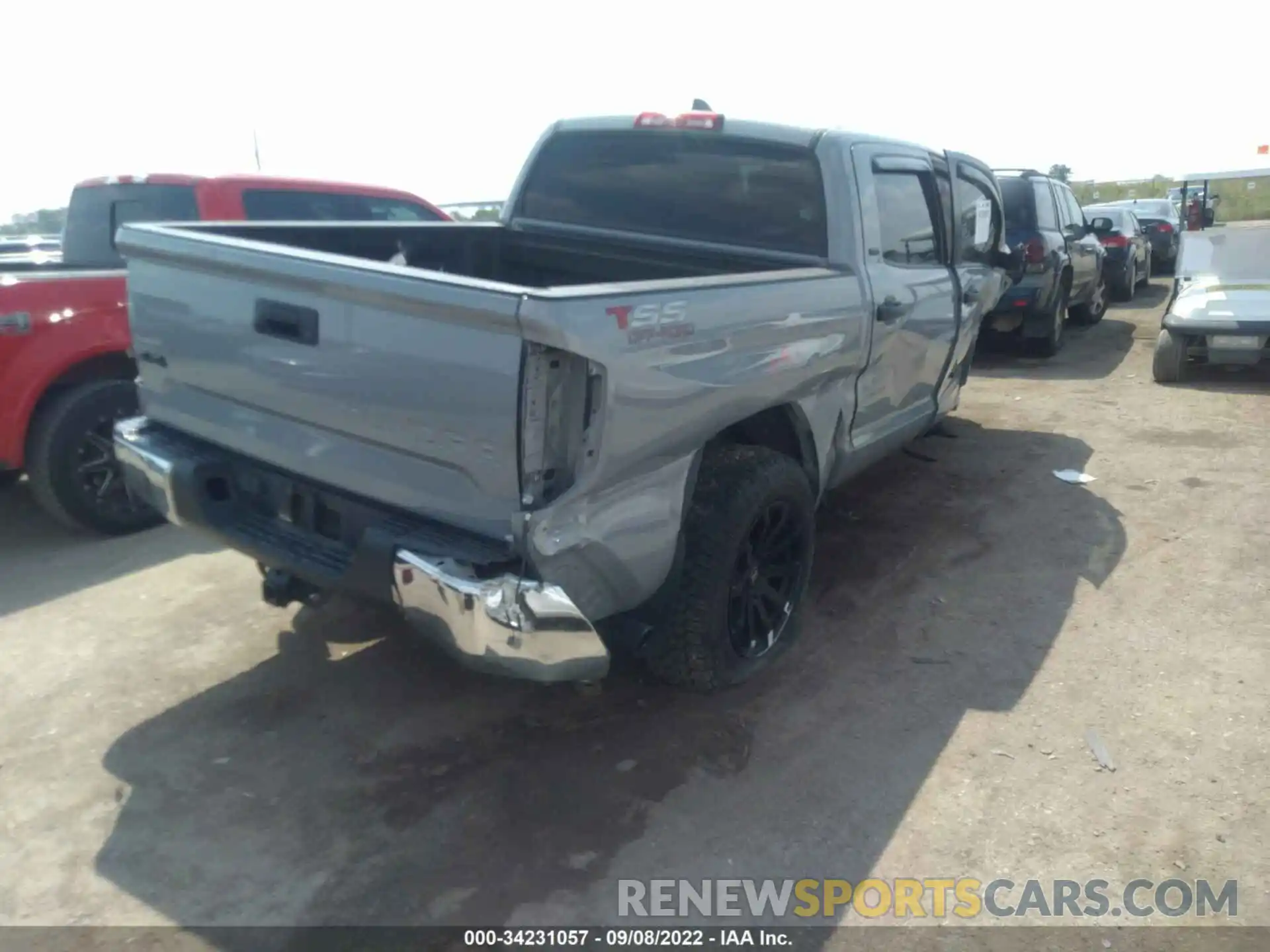 4 Photograph of a damaged car 5TFDY5F13LX898709 TOYOTA TUNDRA 4WD 2020