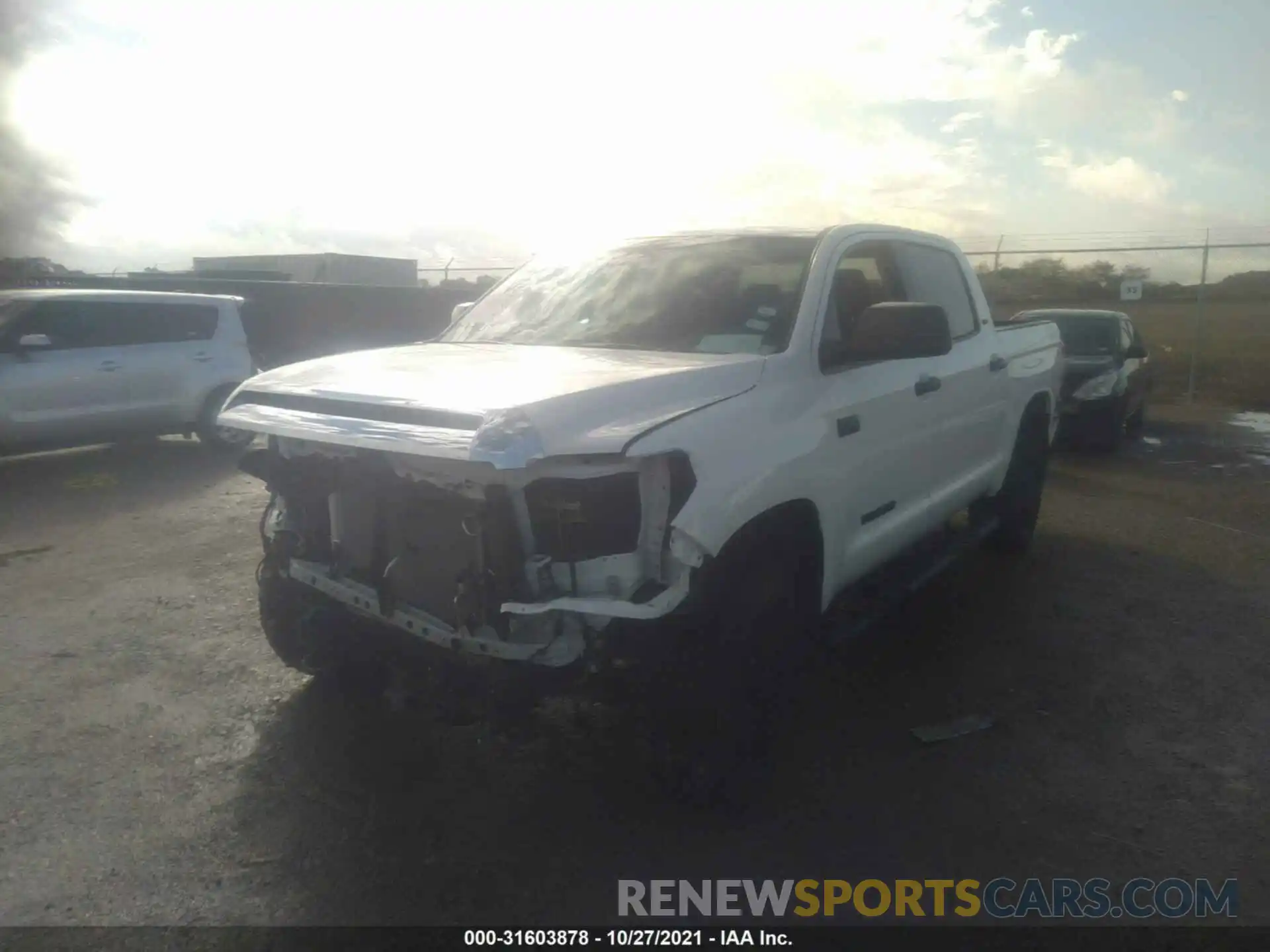 2 Photograph of a damaged car 5TFDY5F13LX903911 TOYOTA TUNDRA 4WD 2020