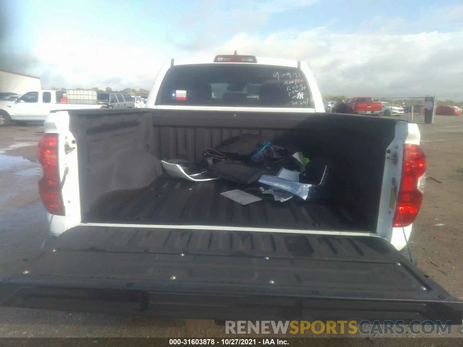 8 Photograph of a damaged car 5TFDY5F13LX903911 TOYOTA TUNDRA 4WD 2020