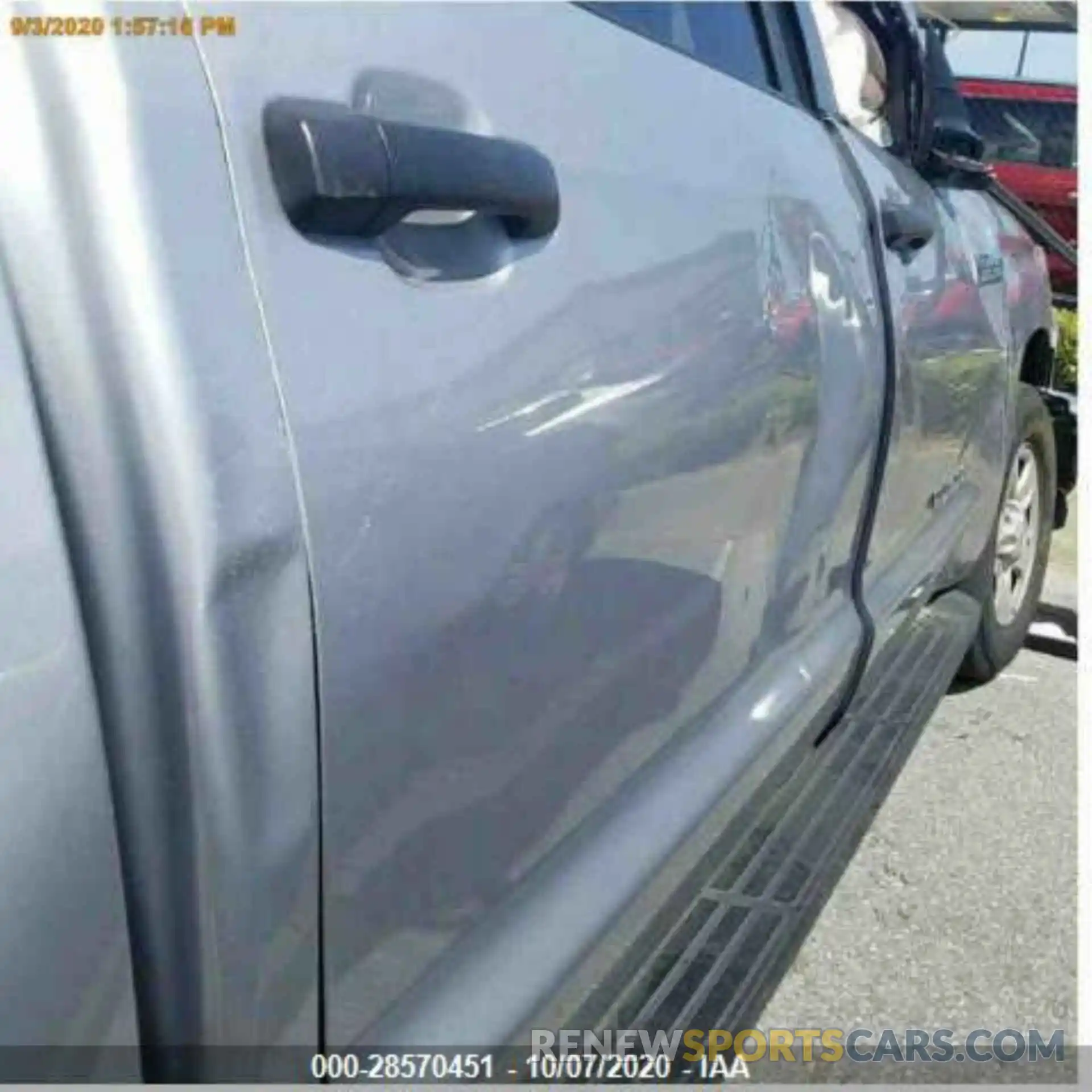 4 Photograph of a damaged car 5TFDY5F13LX909191 TOYOTA TUNDRA 4WD 2020