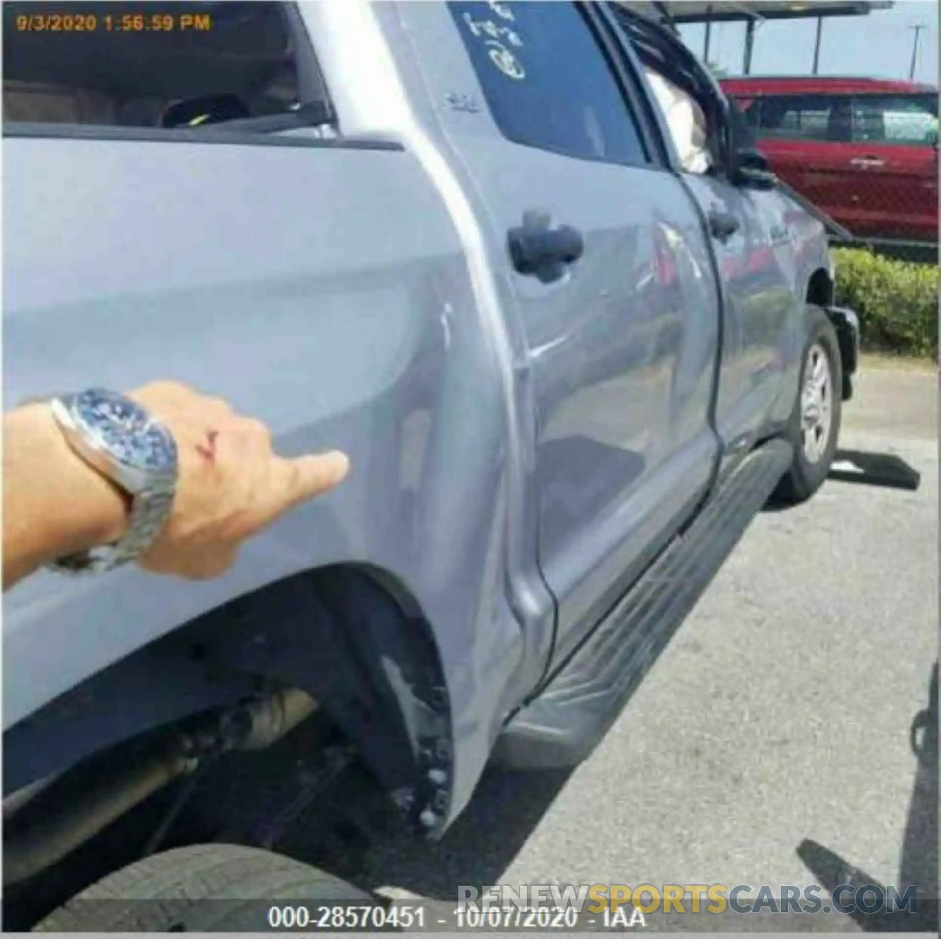 9 Photograph of a damaged car 5TFDY5F13LX909191 TOYOTA TUNDRA 4WD 2020