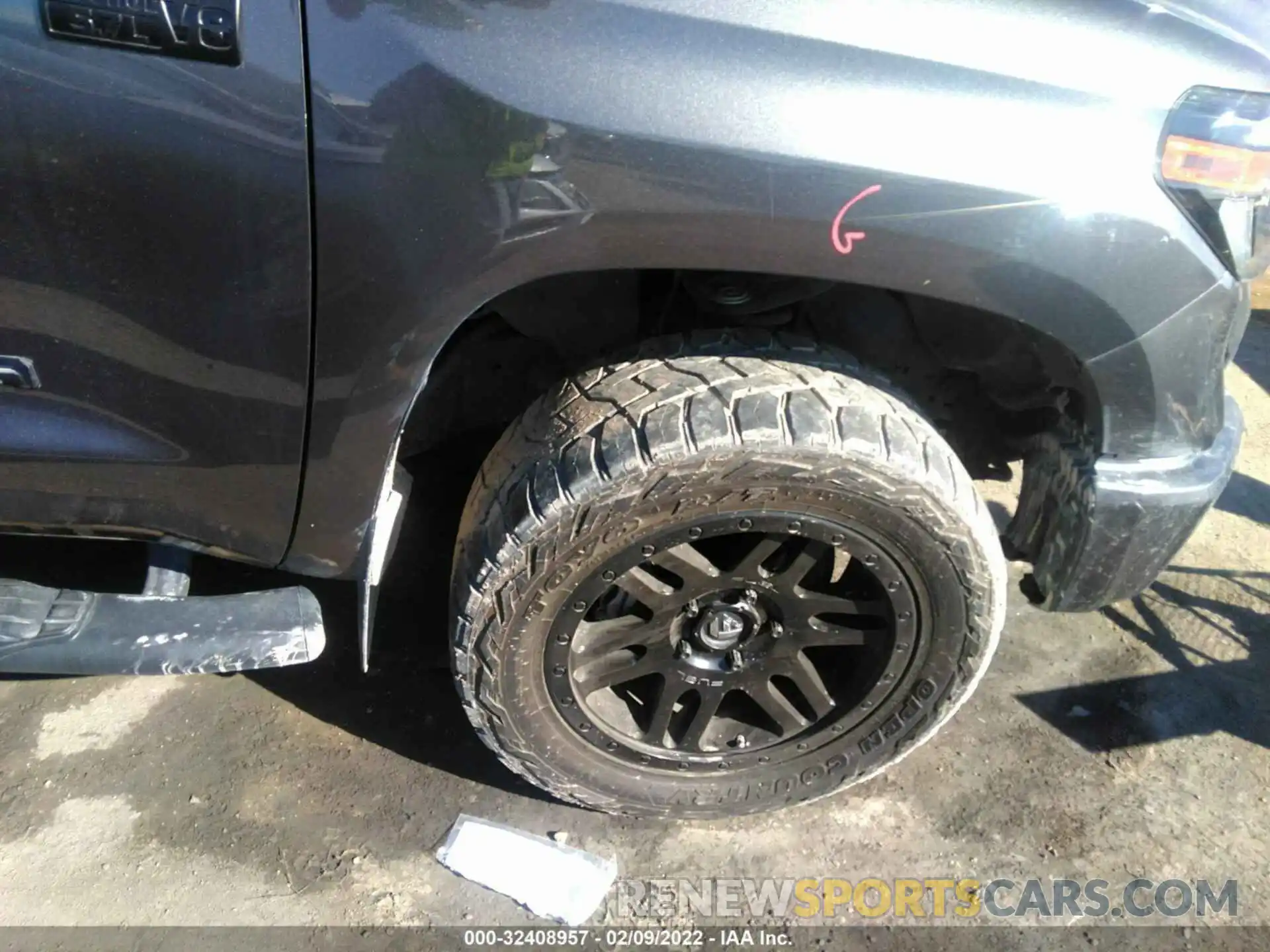 14 Photograph of a damaged car 5TFDY5F13LX913824 TOYOTA TUNDRA 4WD 2020