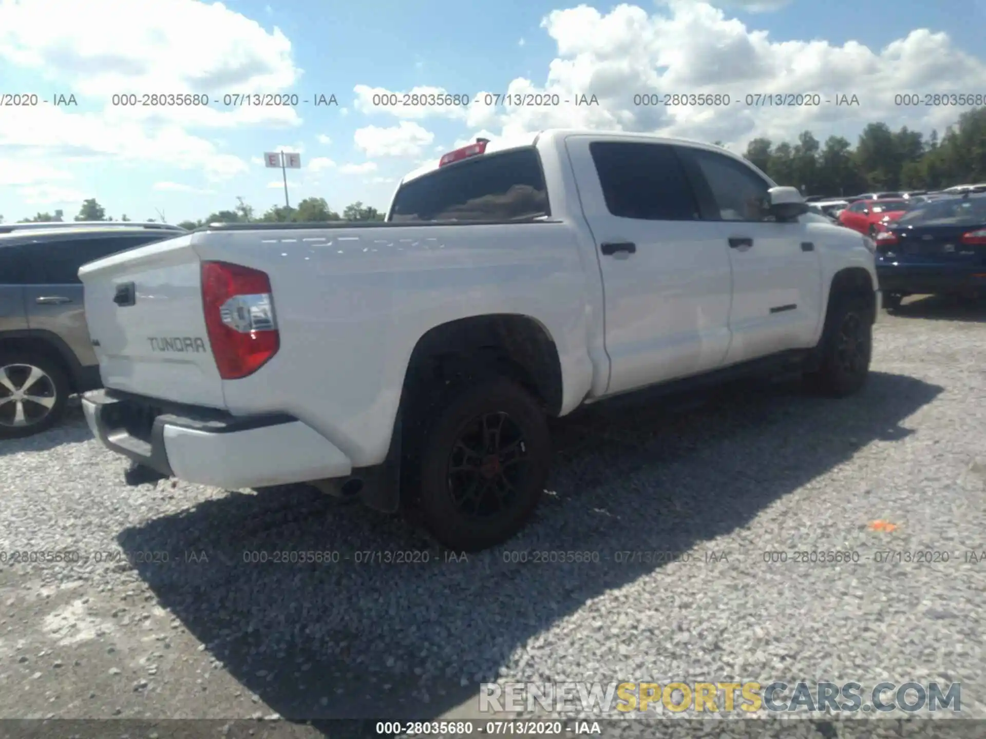 4 Photograph of a damaged car 5TFDY5F13LX918411 TOYOTA TUNDRA 4WD 2020