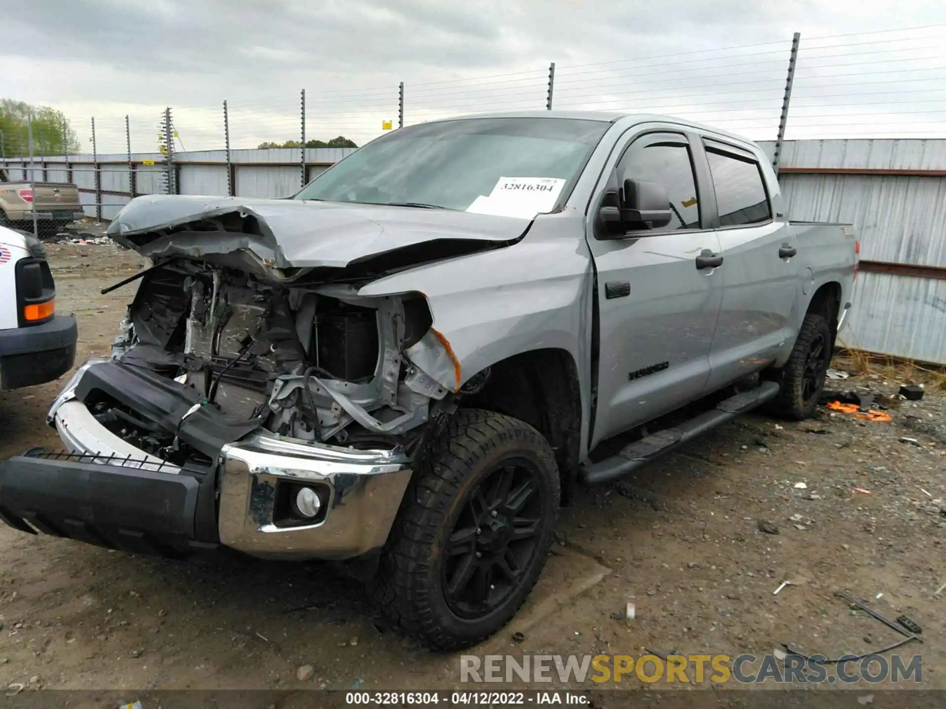 2 Photograph of a damaged car 5TFDY5F13LX934043 TOYOTA TUNDRA 4WD 2020