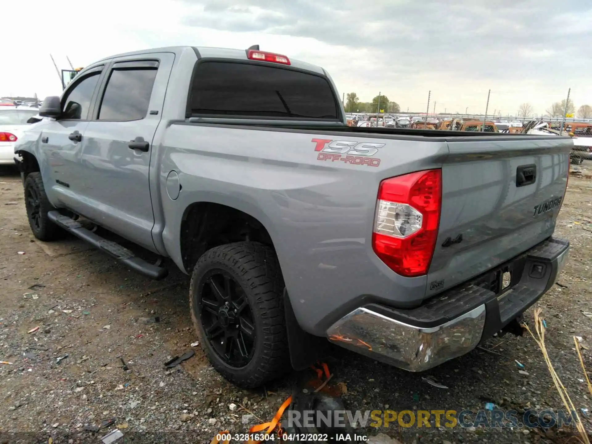 3 Photograph of a damaged car 5TFDY5F13LX934043 TOYOTA TUNDRA 4WD 2020