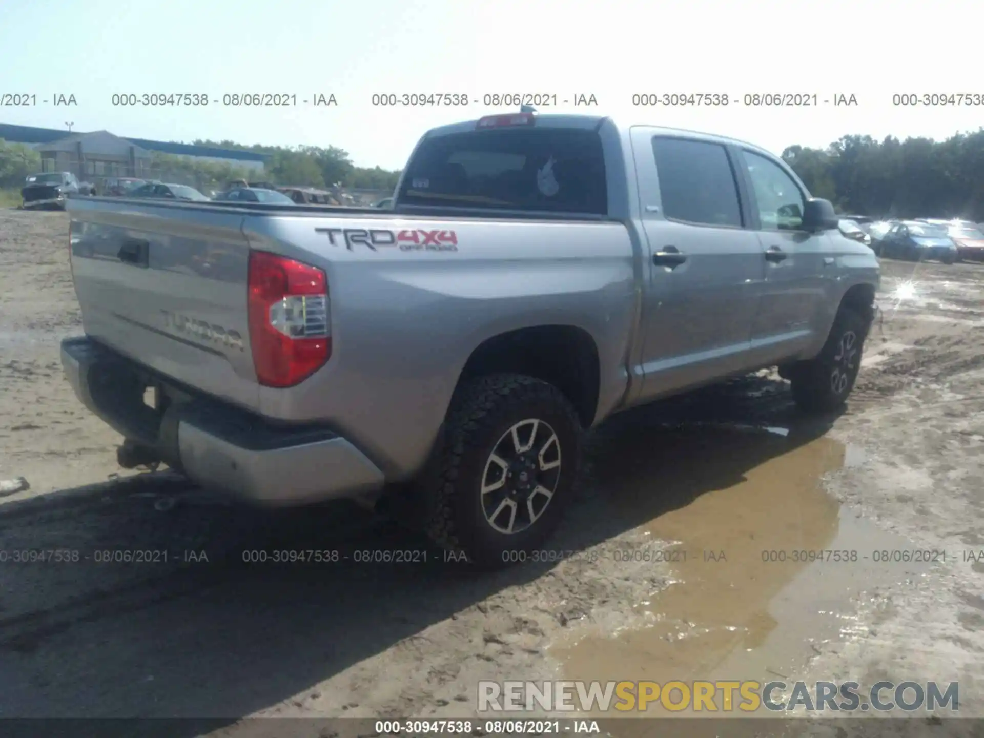 4 Photograph of a damaged car 5TFDY5F13LX935855 TOYOTA TUNDRA 4WD 2020