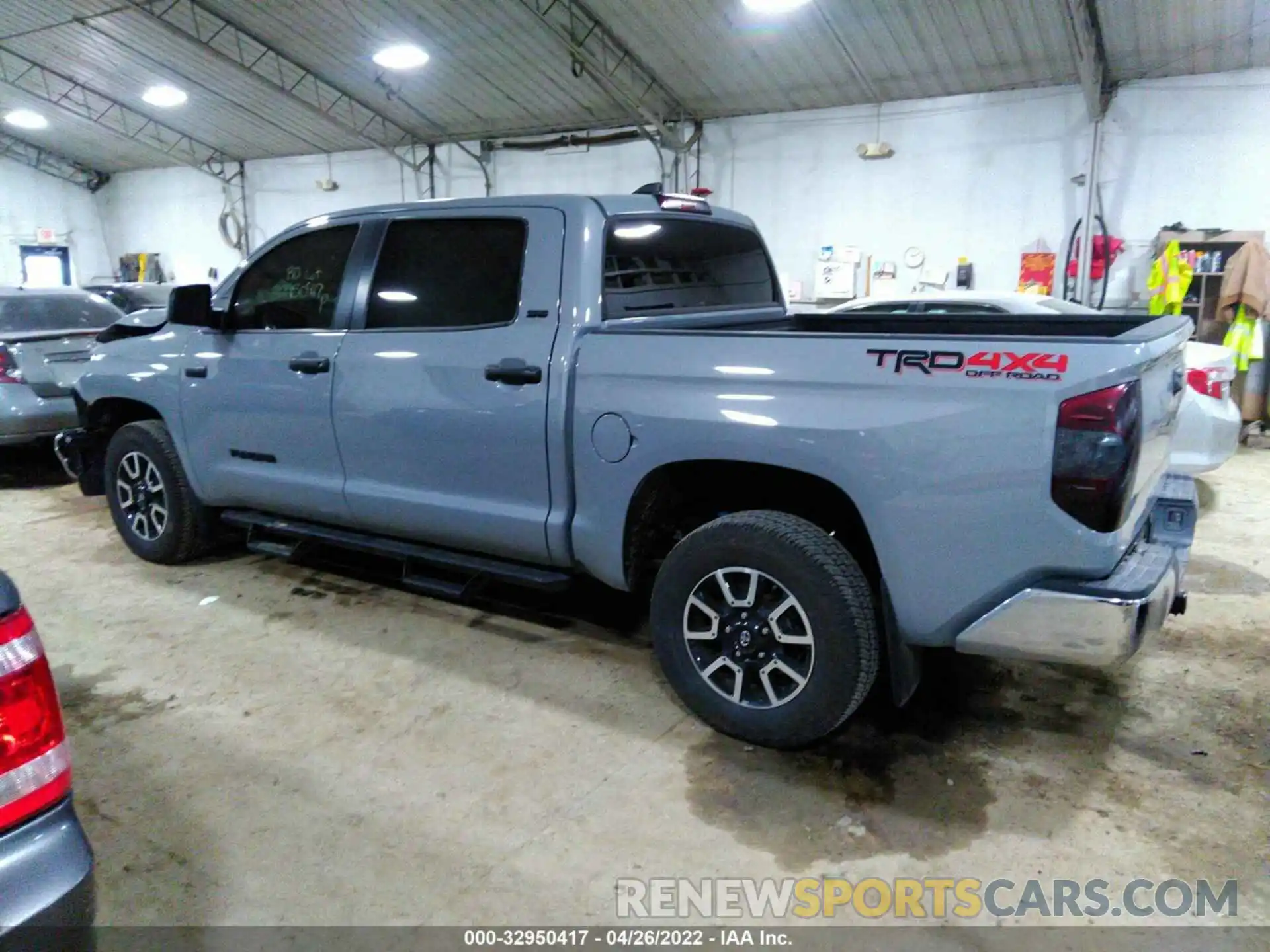 3 Photograph of a damaged car 5TFDY5F13LX939694 TOYOTA TUNDRA 4WD 2020