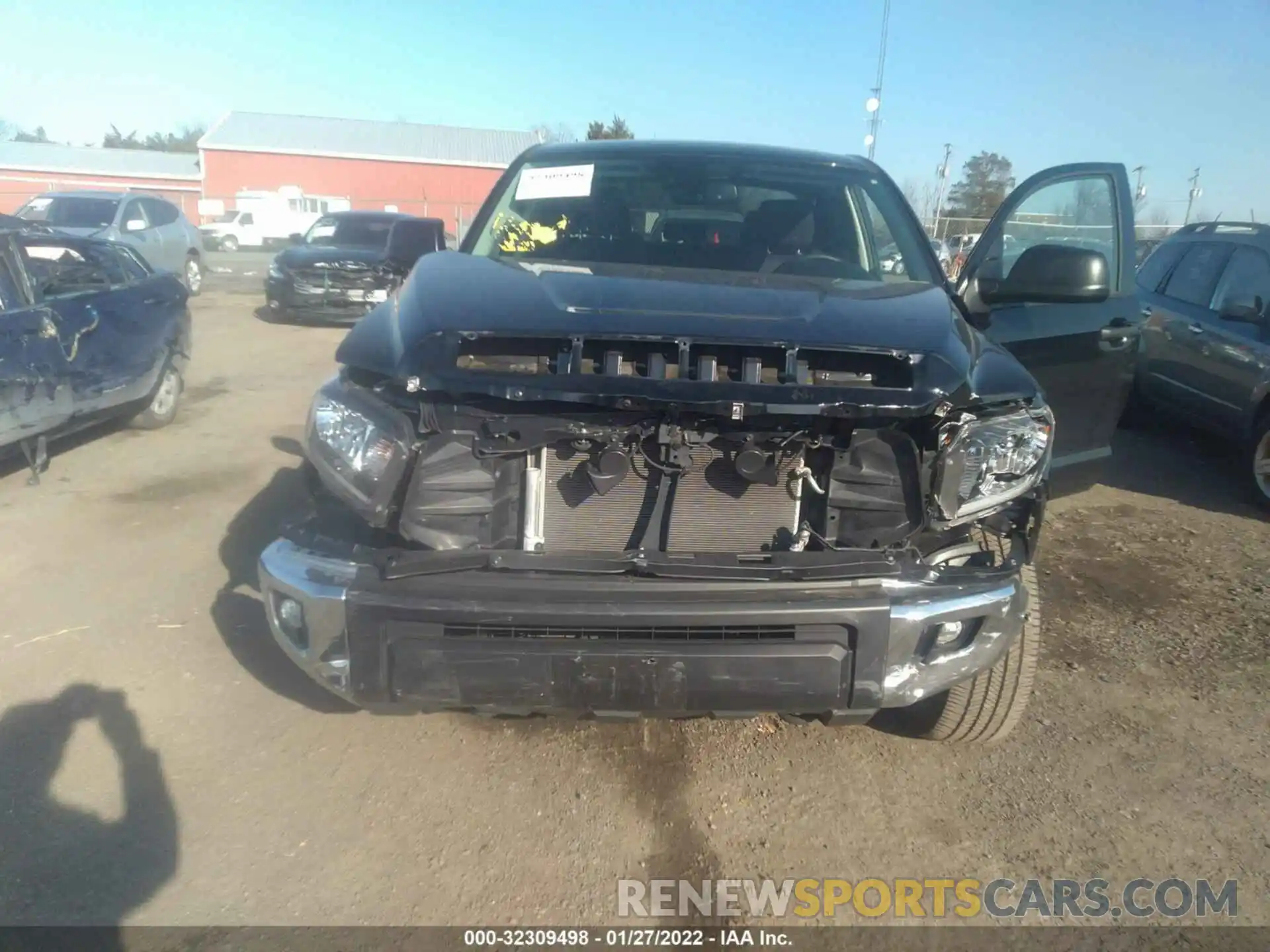 6 Photograph of a damaged car 5TFDY5F13LX941851 TOYOTA TUNDRA 4WD 2020