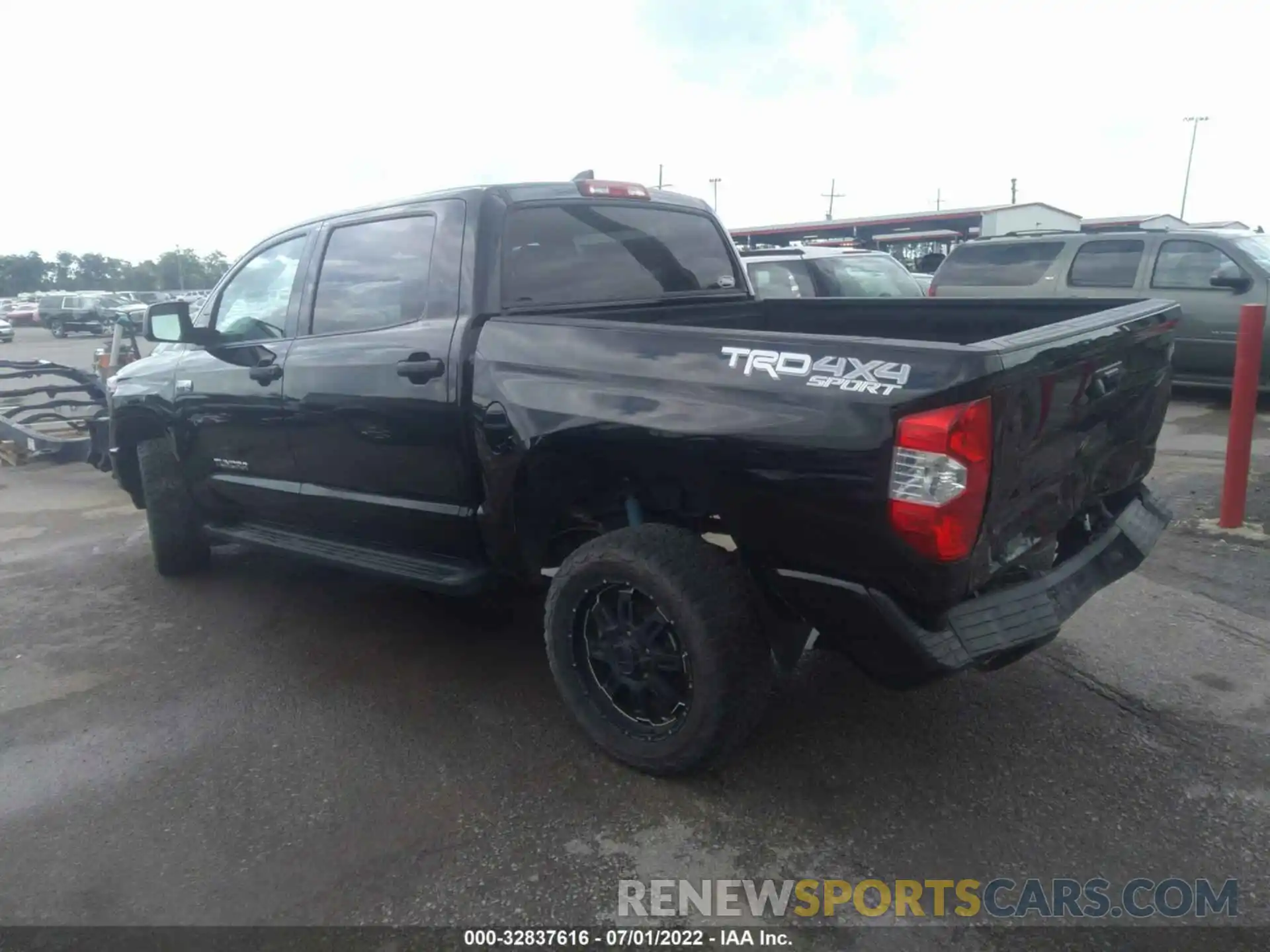 3 Фотография поврежденного автомобиля 5TFDY5F13LX948833 TOYOTA TUNDRA 4WD 2020