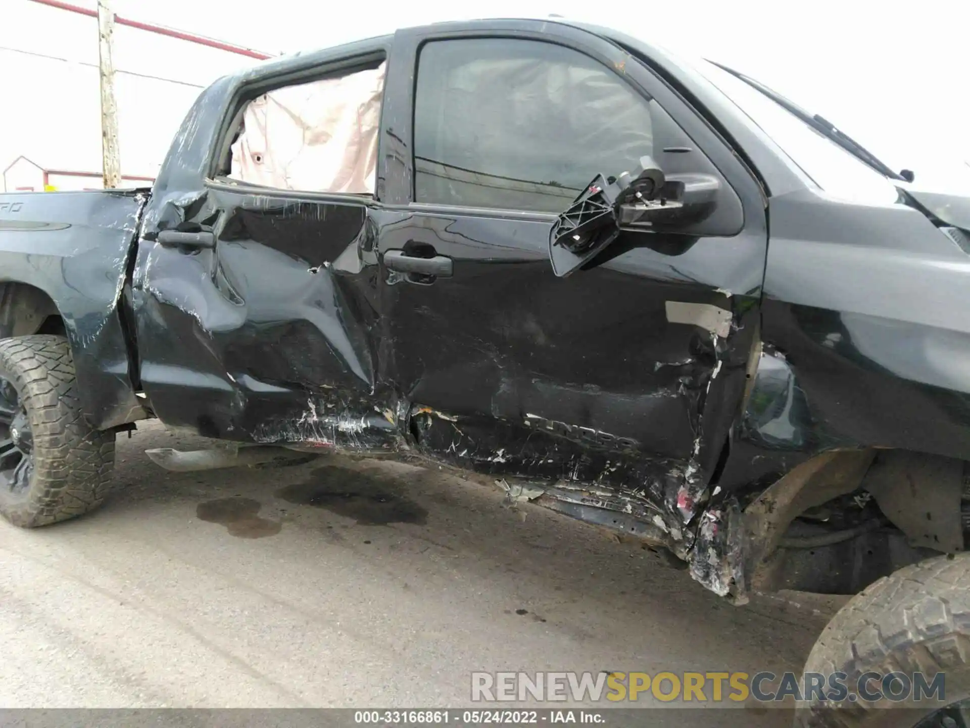 6 Photograph of a damaged car 5TFDY5F14LX894894 TOYOTA TUNDRA 4WD 2020