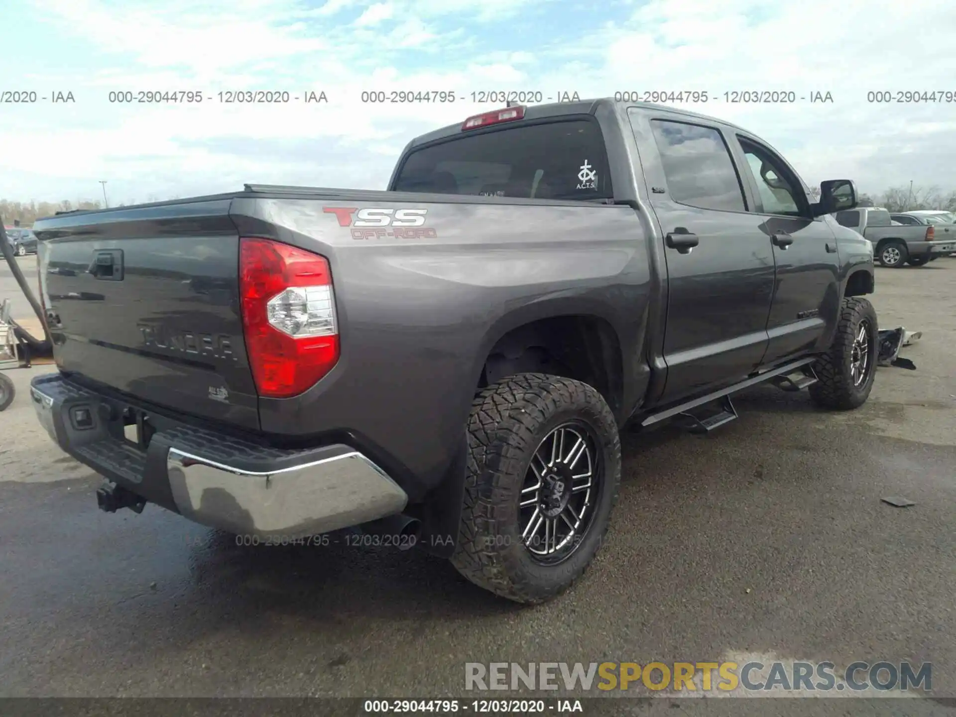 4 Photograph of a damaged car 5TFDY5F14LX902167 TOYOTA TUNDRA 4WD 2020