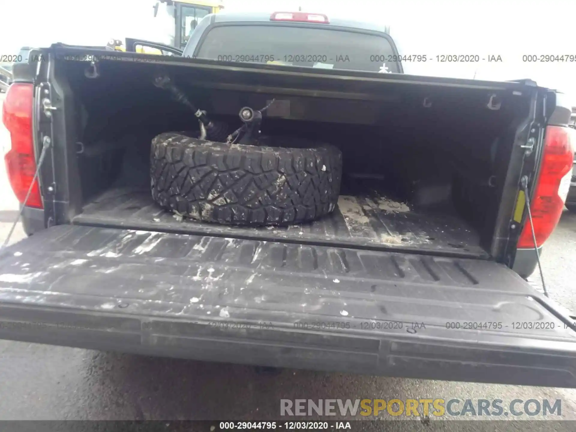 8 Photograph of a damaged car 5TFDY5F14LX902167 TOYOTA TUNDRA 4WD 2020