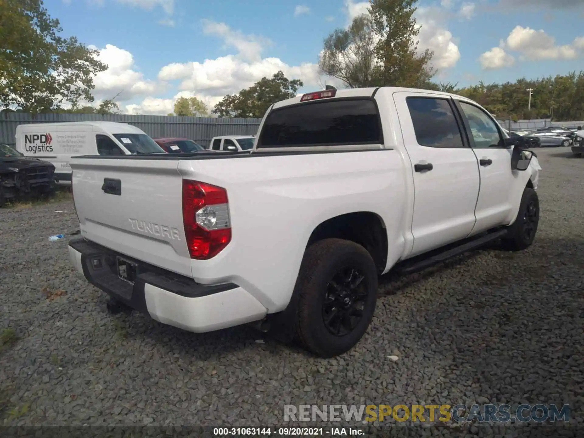 4 Photograph of a damaged car 5TFDY5F14LX912326 TOYOTA TUNDRA 4WD 2020