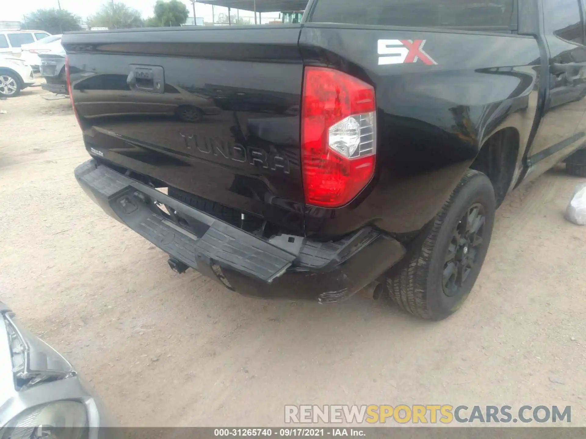 6 Photograph of a damaged car 5TFDY5F14LX927019 TOYOTA TUNDRA 4WD 2020