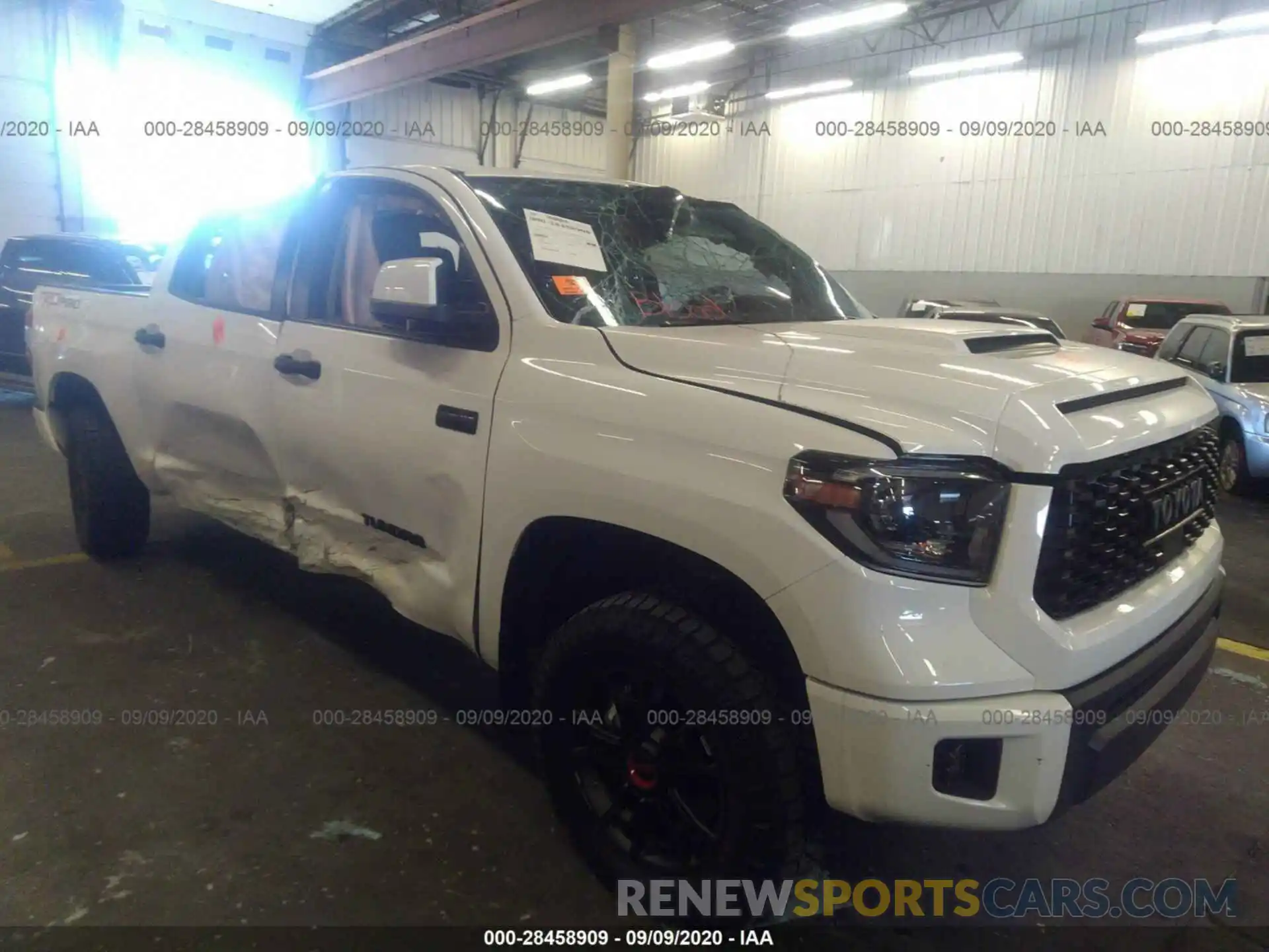 1 Photograph of a damaged car 5TFDY5F14LX930390 TOYOTA TUNDRA 4WD 2020