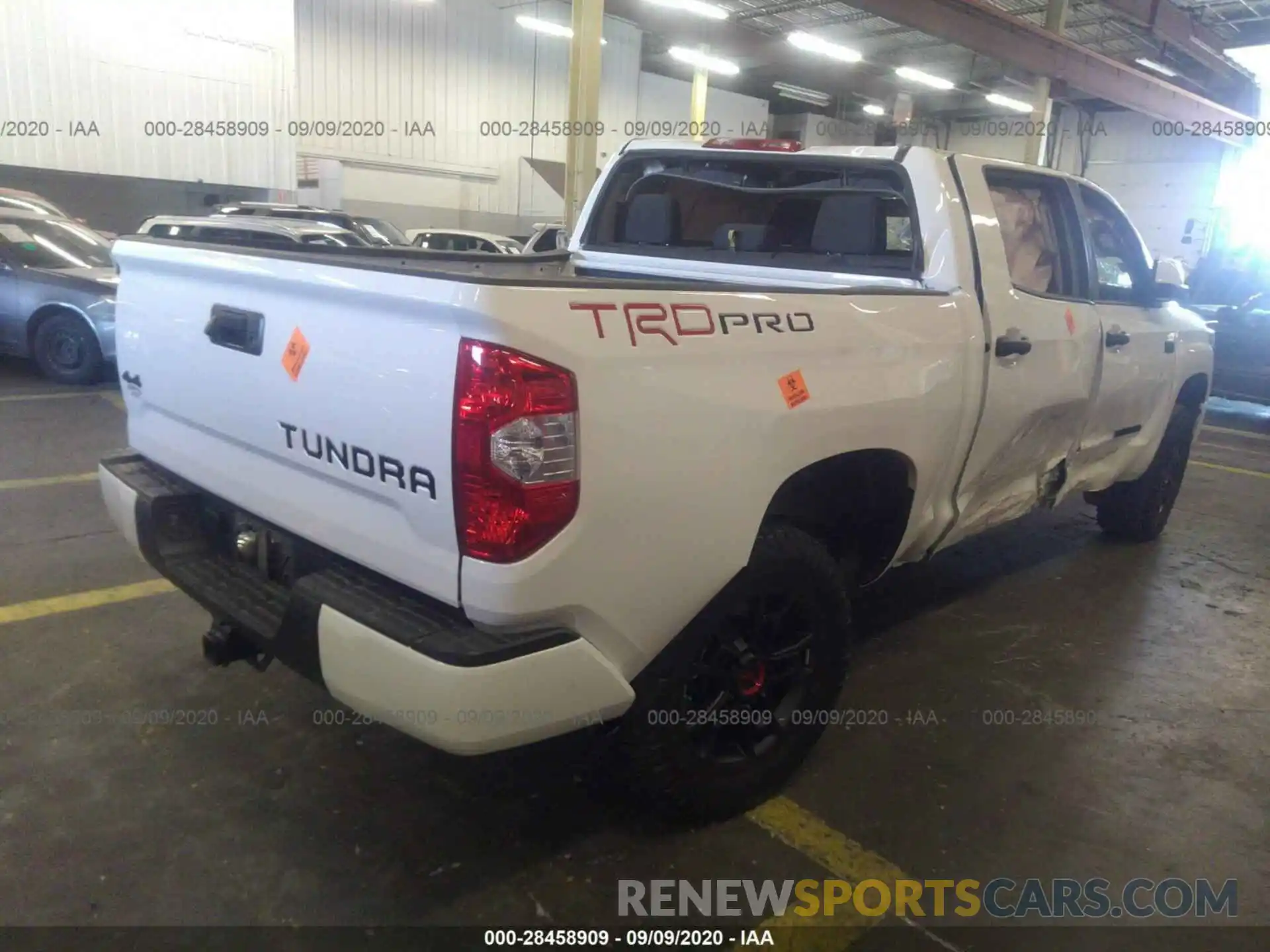 4 Фотография поврежденного автомобиля 5TFDY5F14LX930390 TOYOTA TUNDRA 4WD 2020