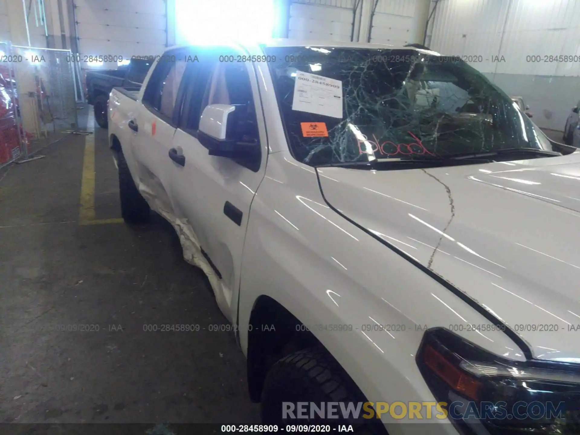 6 Photograph of a damaged car 5TFDY5F14LX930390 TOYOTA TUNDRA 4WD 2020