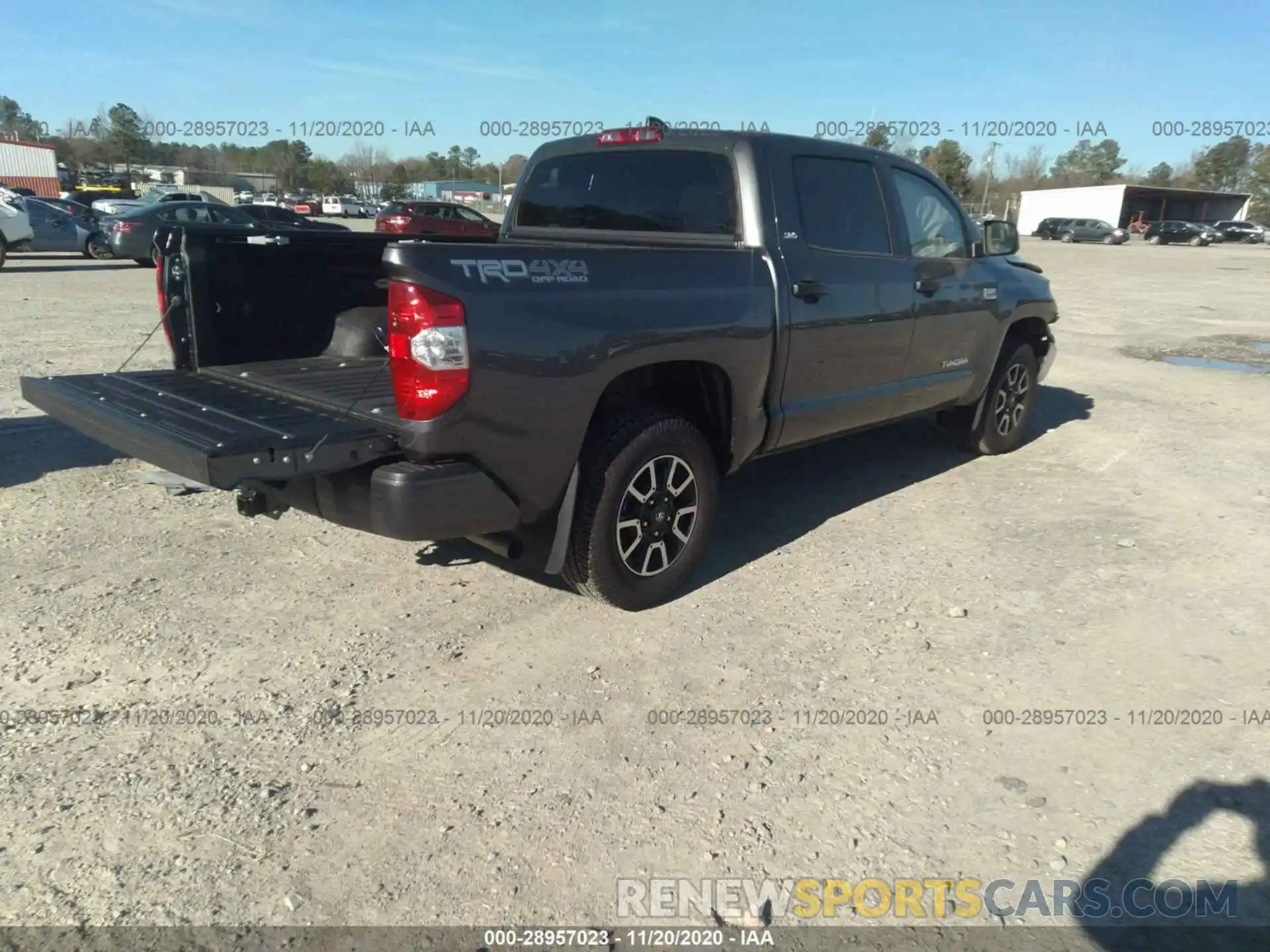 4 Photograph of a damaged car 5TFDY5F14LX936349 TOYOTA TUNDRA 4WD 2020