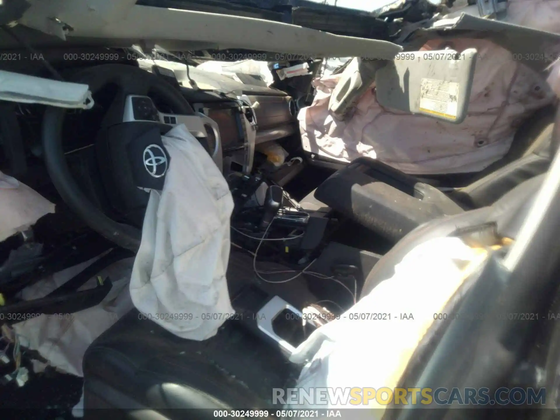 5 Photograph of a damaged car 5TFDY5F15LX908110 TOYOTA TUNDRA 4WD 2020