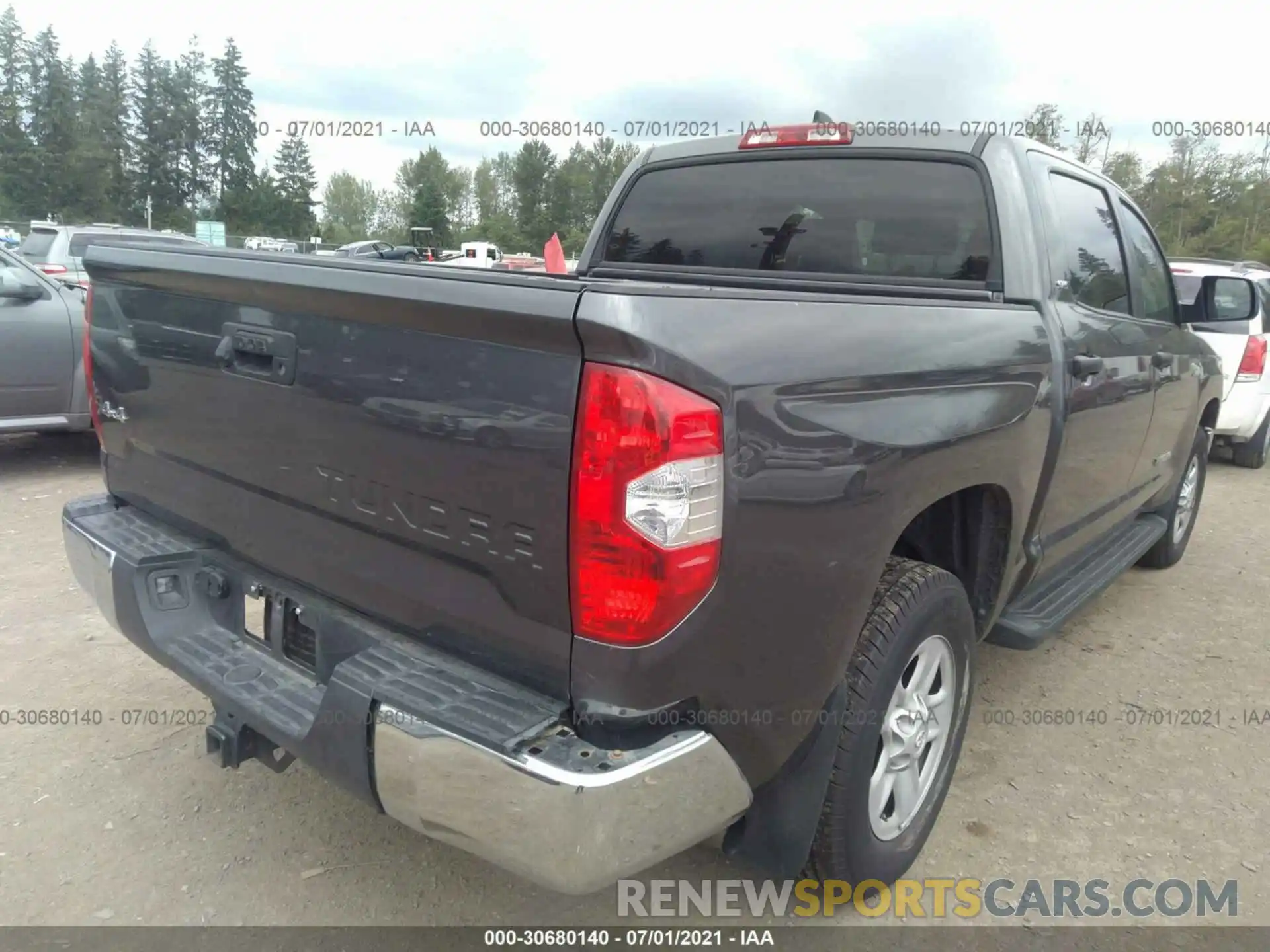 4 Photograph of a damaged car 5TFDY5F15LX918880 TOYOTA TUNDRA 4WD 2020