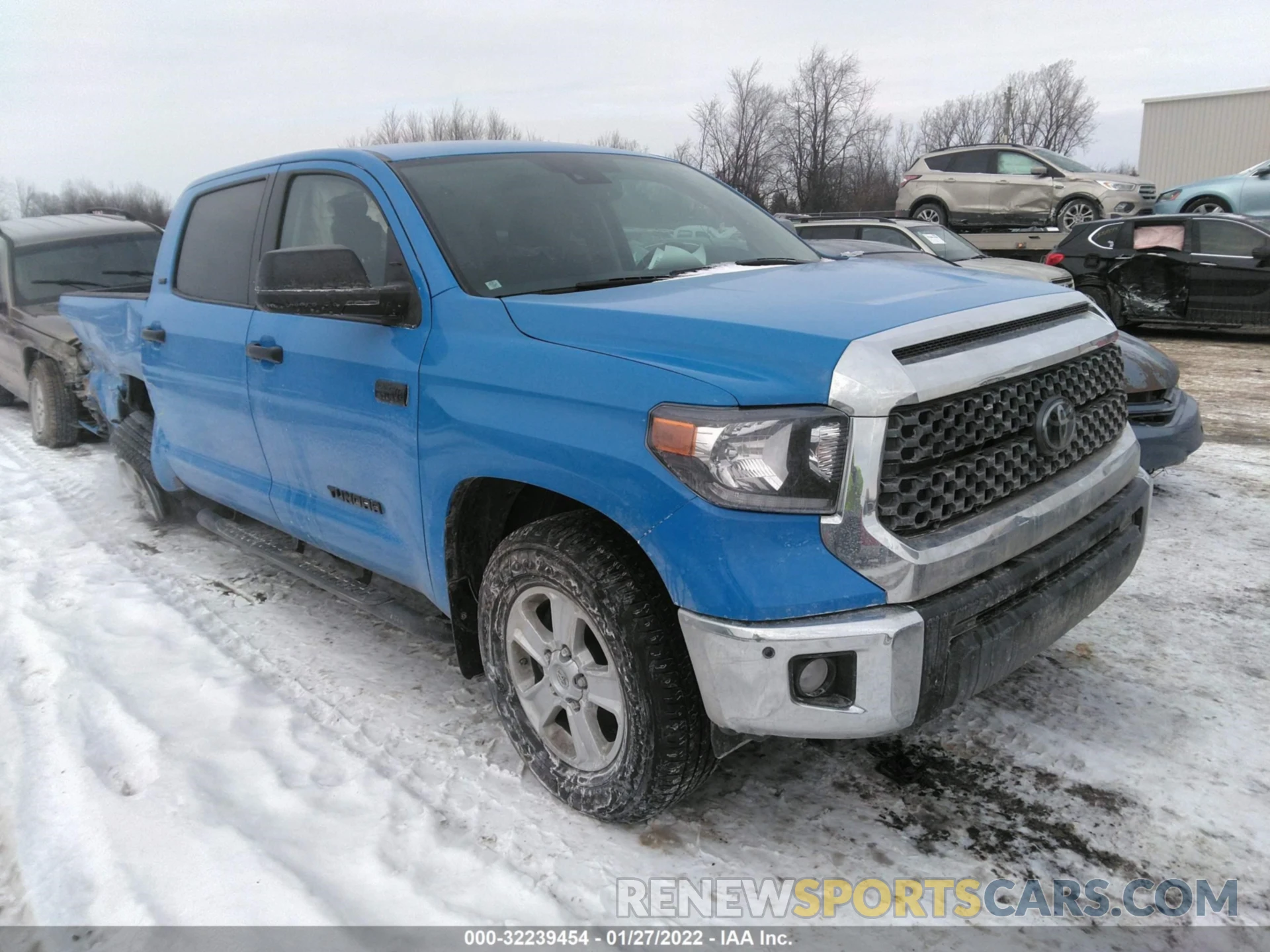 1 Photograph of a damaged car 5TFDY5F15LX928793 TOYOTA TUNDRA 4WD 2020