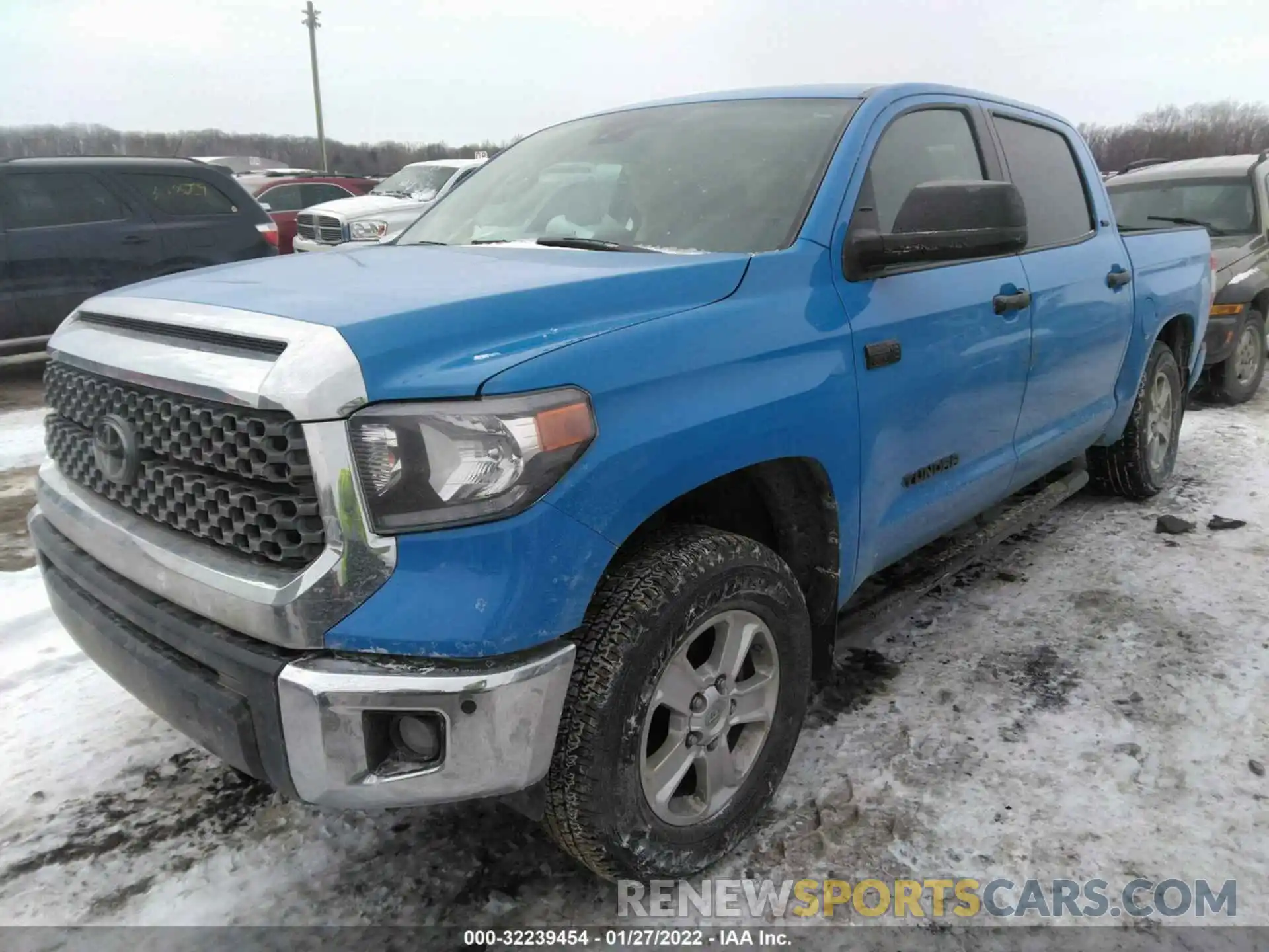 2 Photograph of a damaged car 5TFDY5F15LX928793 TOYOTA TUNDRA 4WD 2020