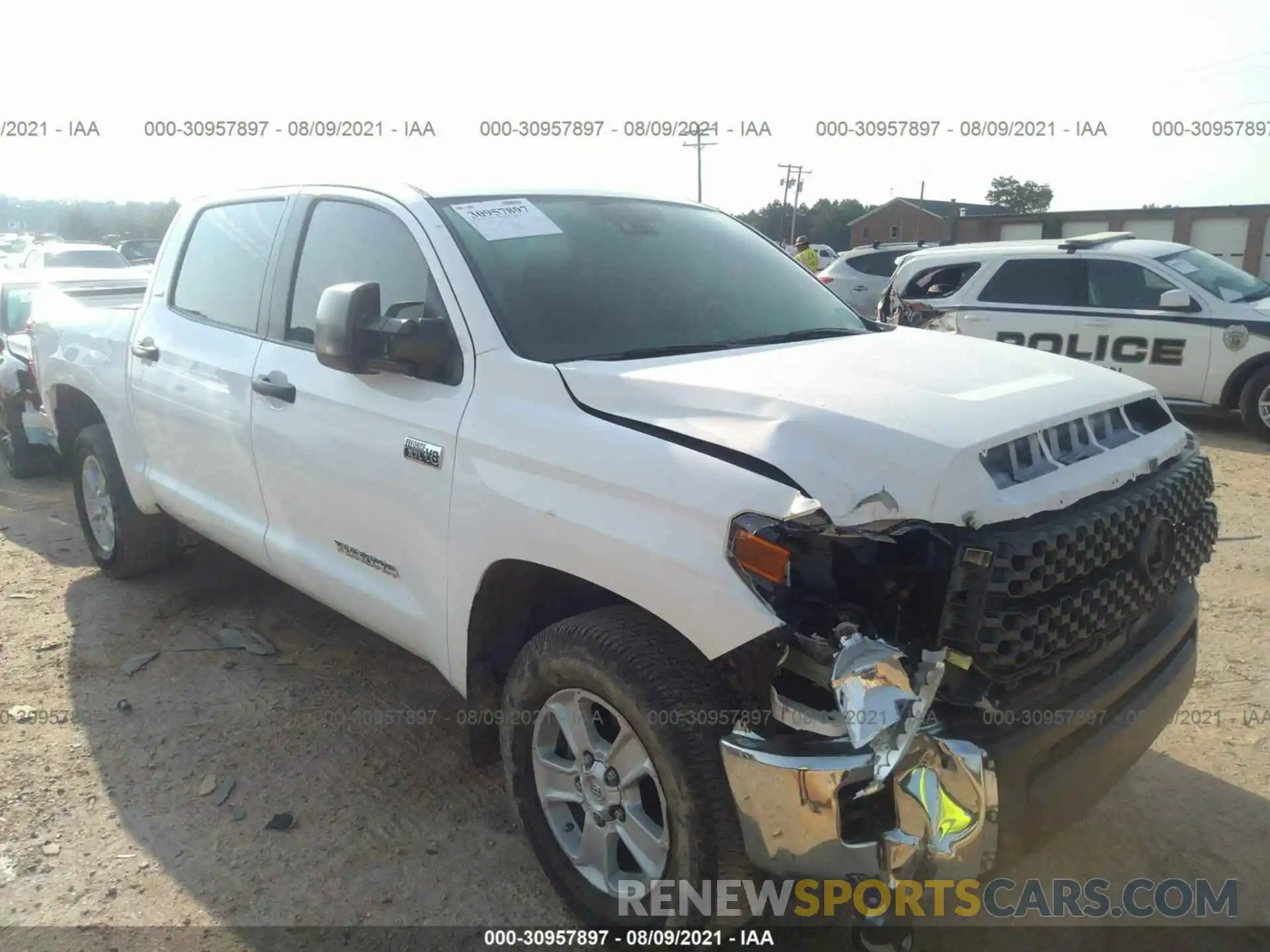 1 Photograph of a damaged car 5TFDY5F15LX930091 TOYOTA TUNDRA 4WD 2020