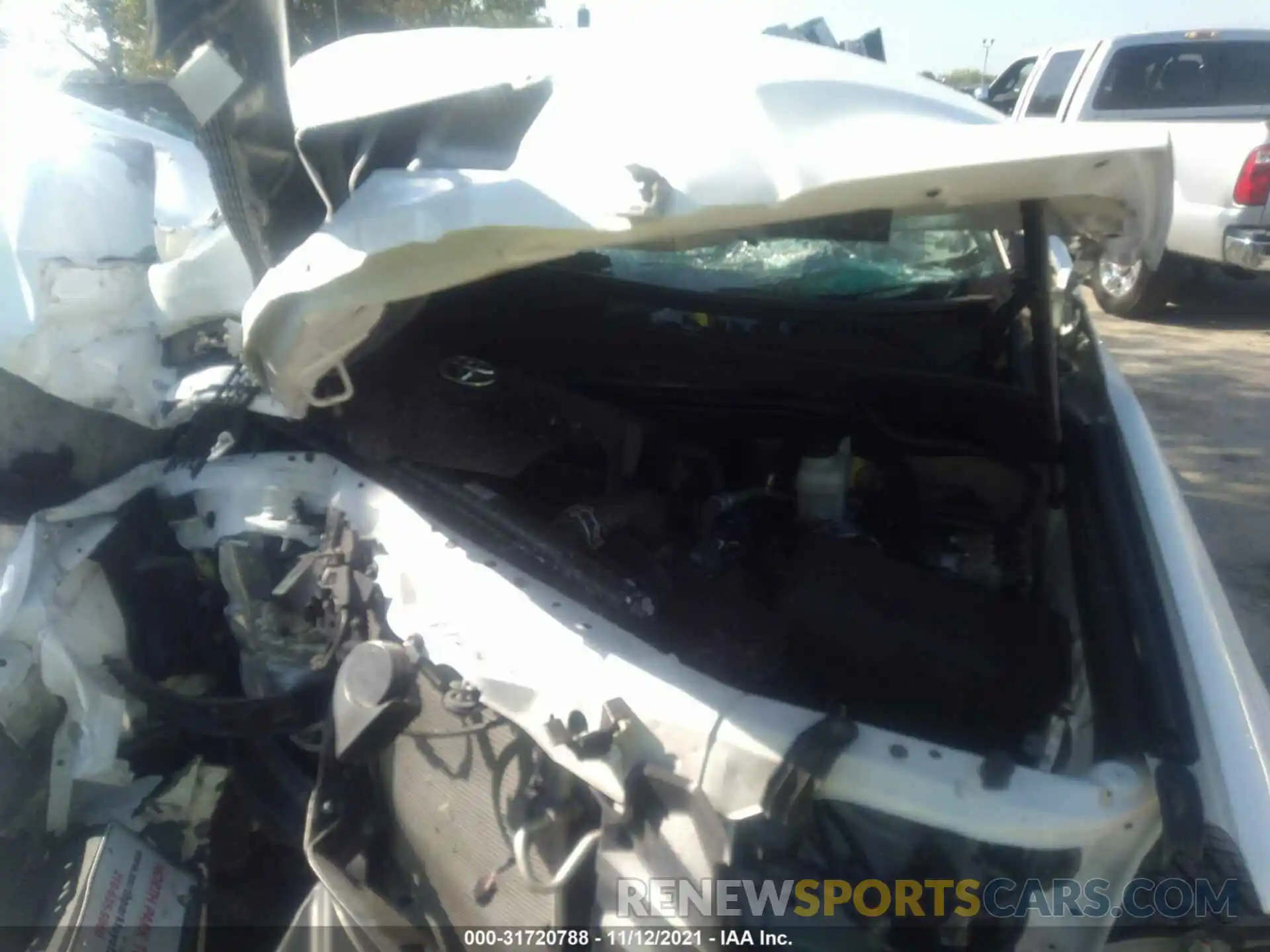 10 Photograph of a damaged car 5TFDY5F15LX932827 TOYOTA TUNDRA 4WD 2020