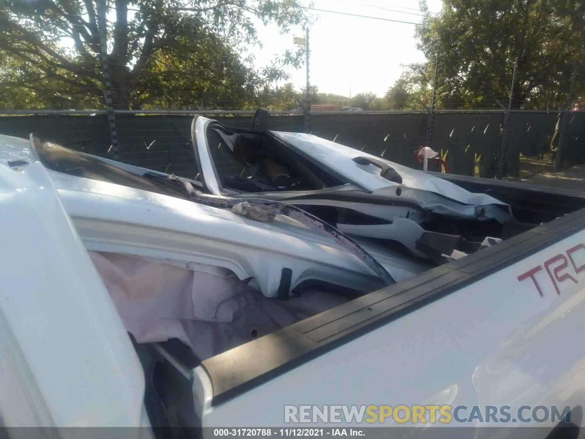 11 Photograph of a damaged car 5TFDY5F15LX932827 TOYOTA TUNDRA 4WD 2020