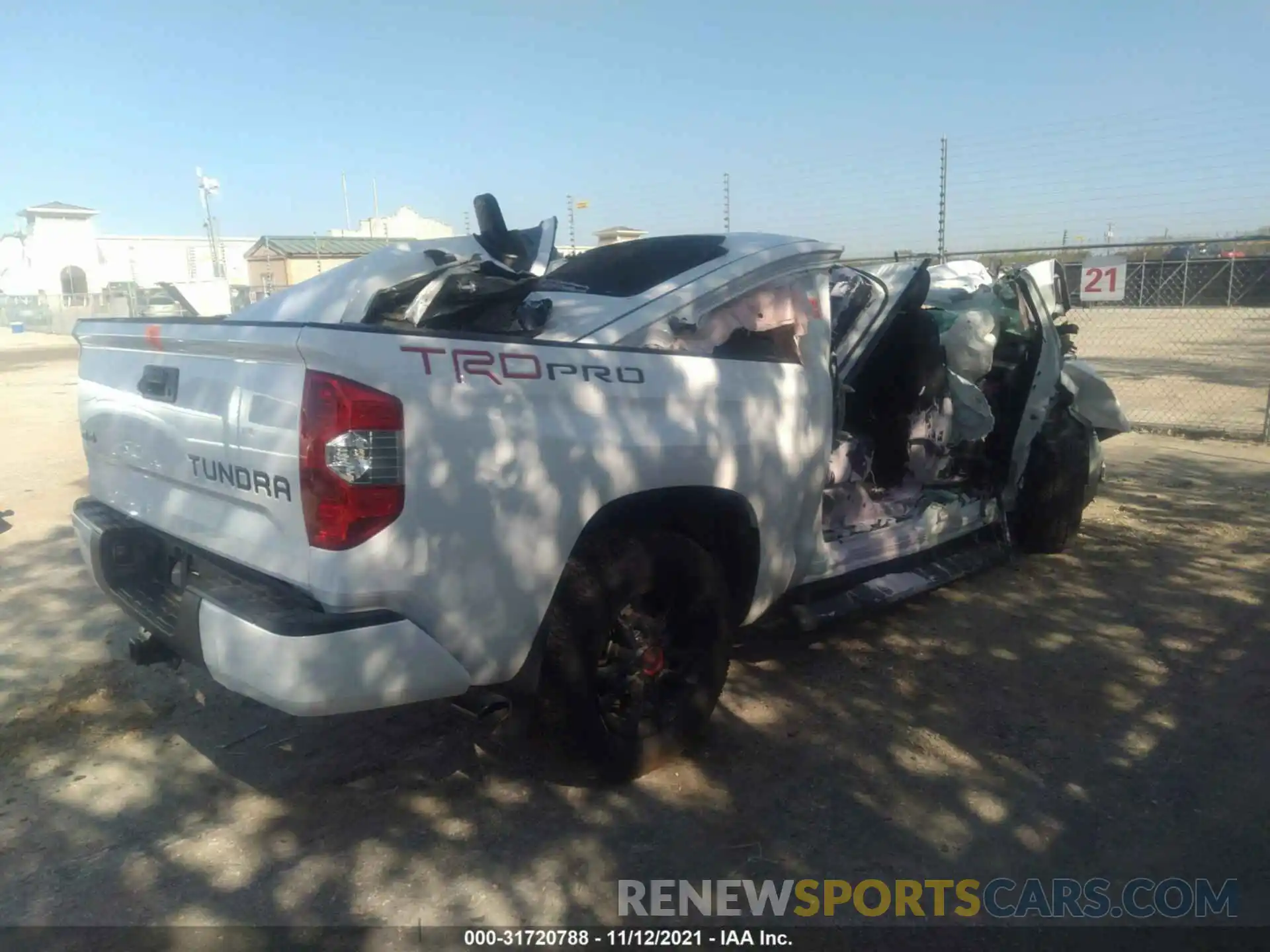 4 Photograph of a damaged car 5TFDY5F15LX932827 TOYOTA TUNDRA 4WD 2020