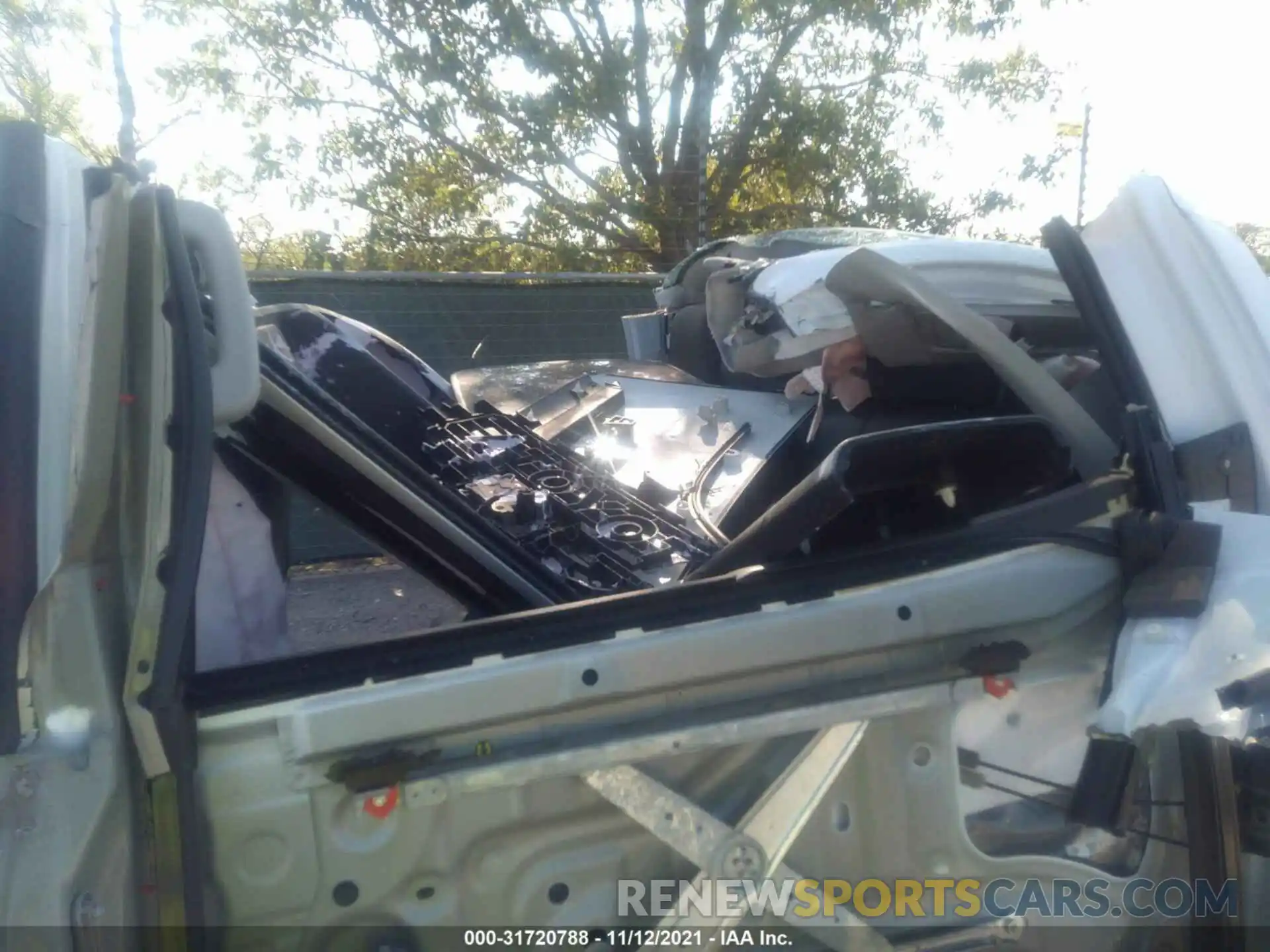 8 Photograph of a damaged car 5TFDY5F15LX932827 TOYOTA TUNDRA 4WD 2020