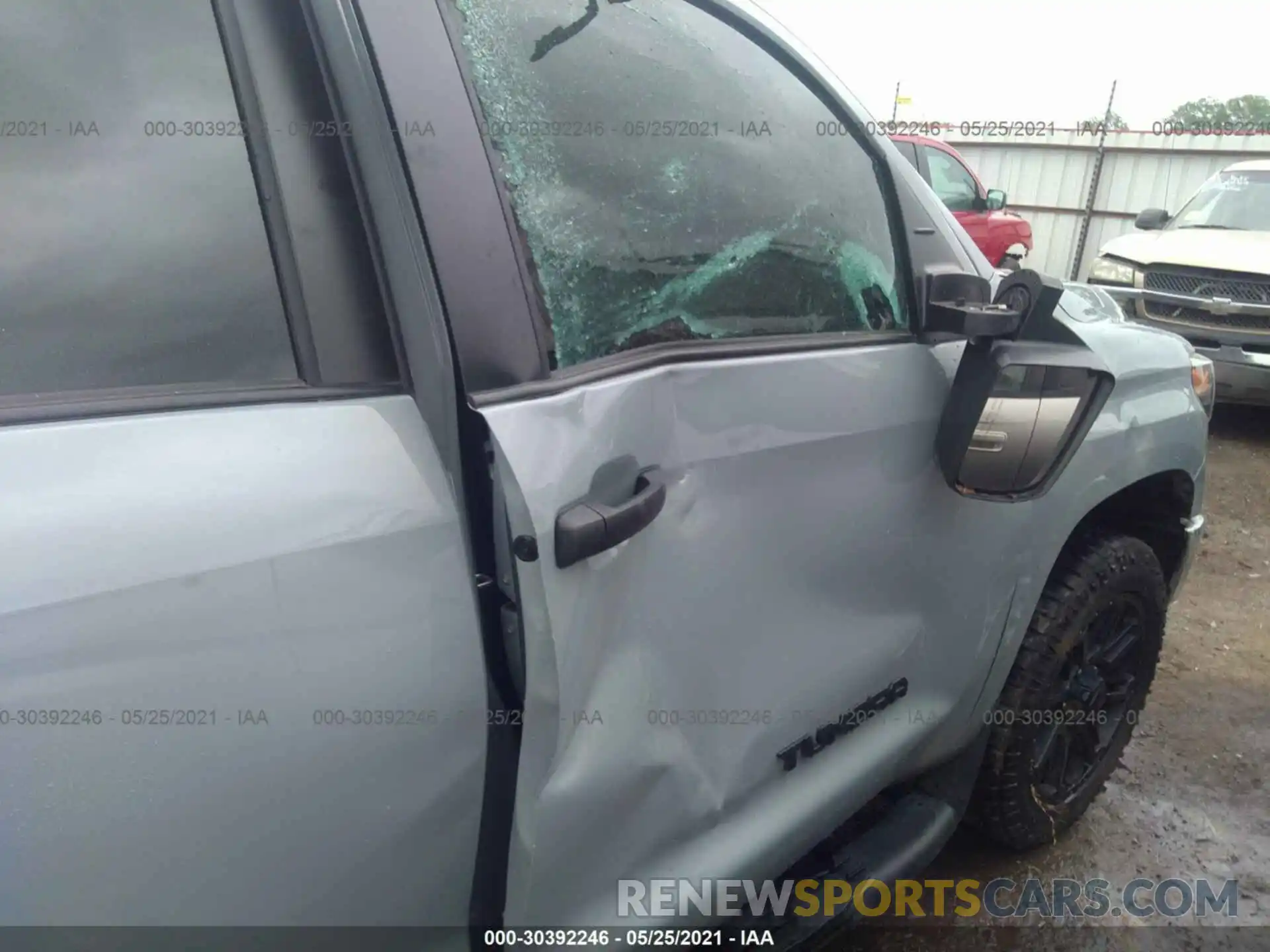 6 Photograph of a damaged car 5TFDY5F15LX935663 TOYOTA TUNDRA 4WD 2020