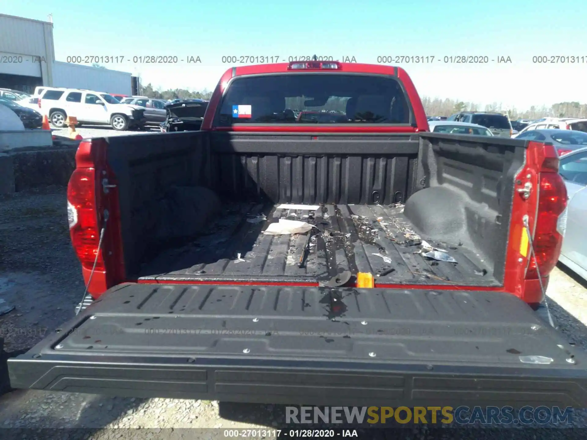 8 Photograph of a damaged car 5TFDY5F16LX877384 TOYOTA TUNDRA 4WD 2020